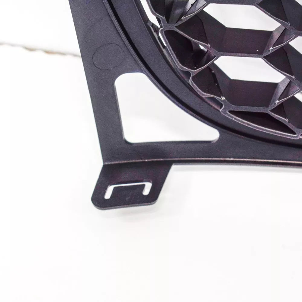 NEW VW GOLF FRONT BUMPER GTI LOWER CENTER GRILLE MK6 5K0853677C9B9 ORIGINAL