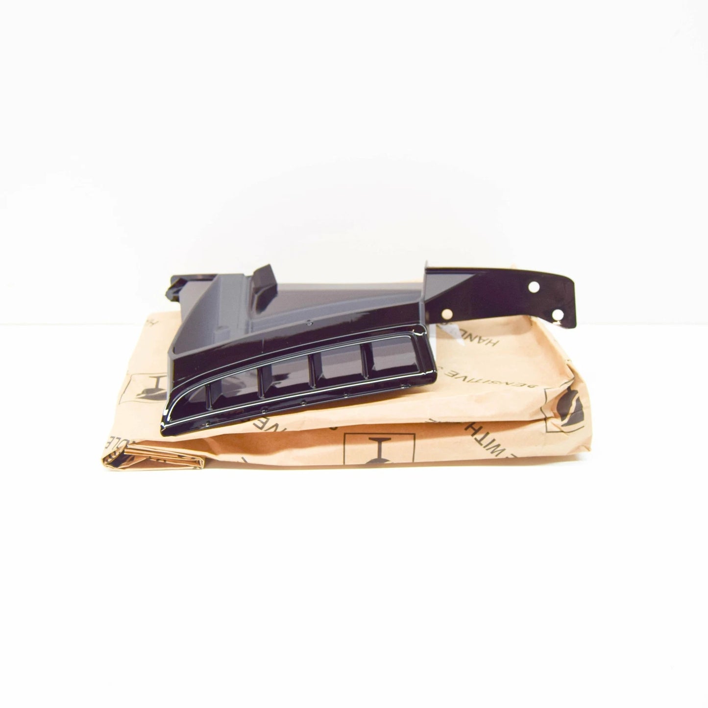 NEW AUDI A5 CABRIO 8W6 FRONT LEFT AIR BRAKE DUCT 8W6121763BT94