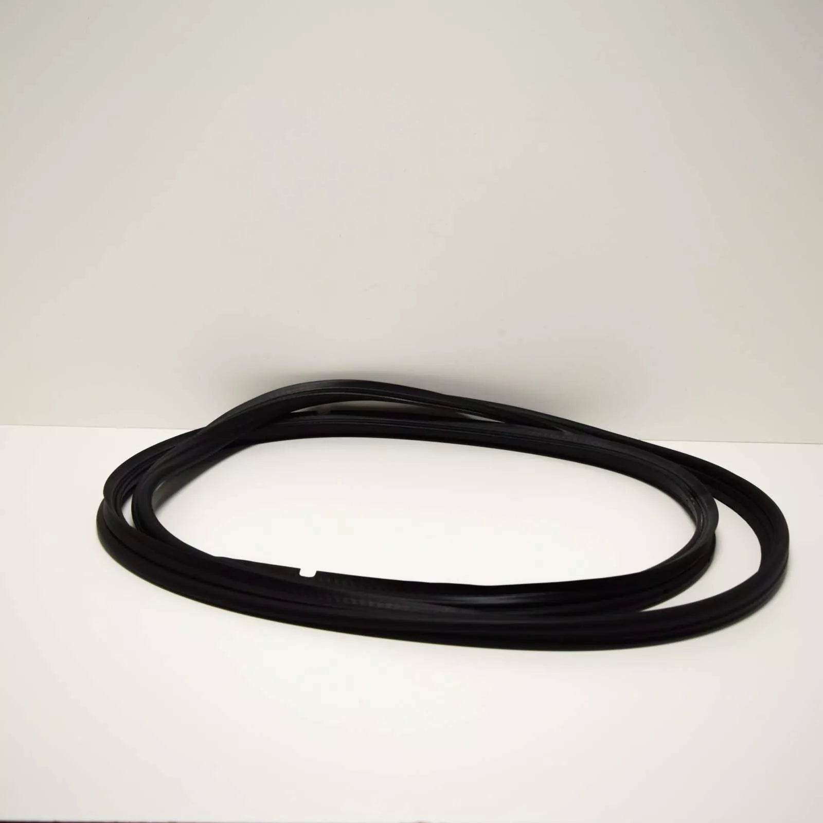 NEW MB SL R129 REAR TRUNK BOOT LID WEATHERSTRIP SEAL A1297580098