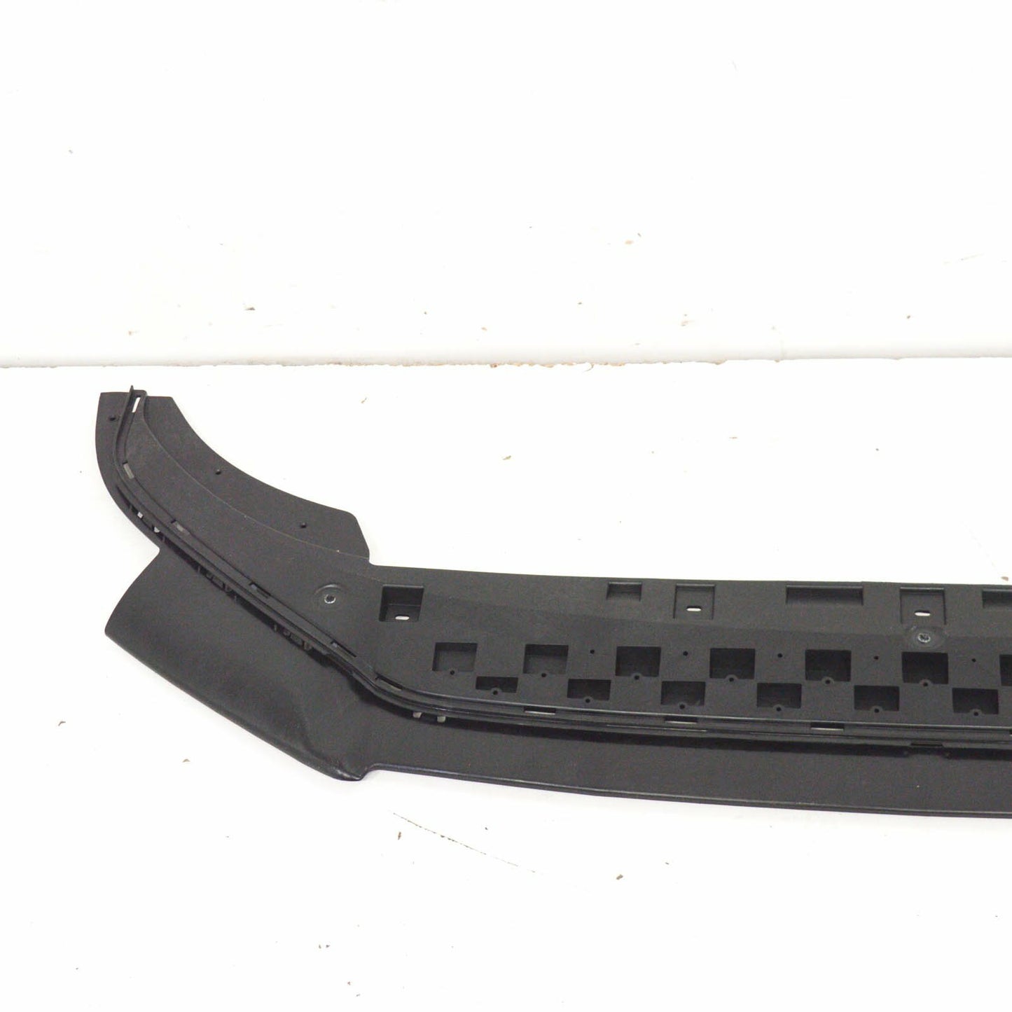 new audi a1 8x front bumper cover closing element 8xa807611a original