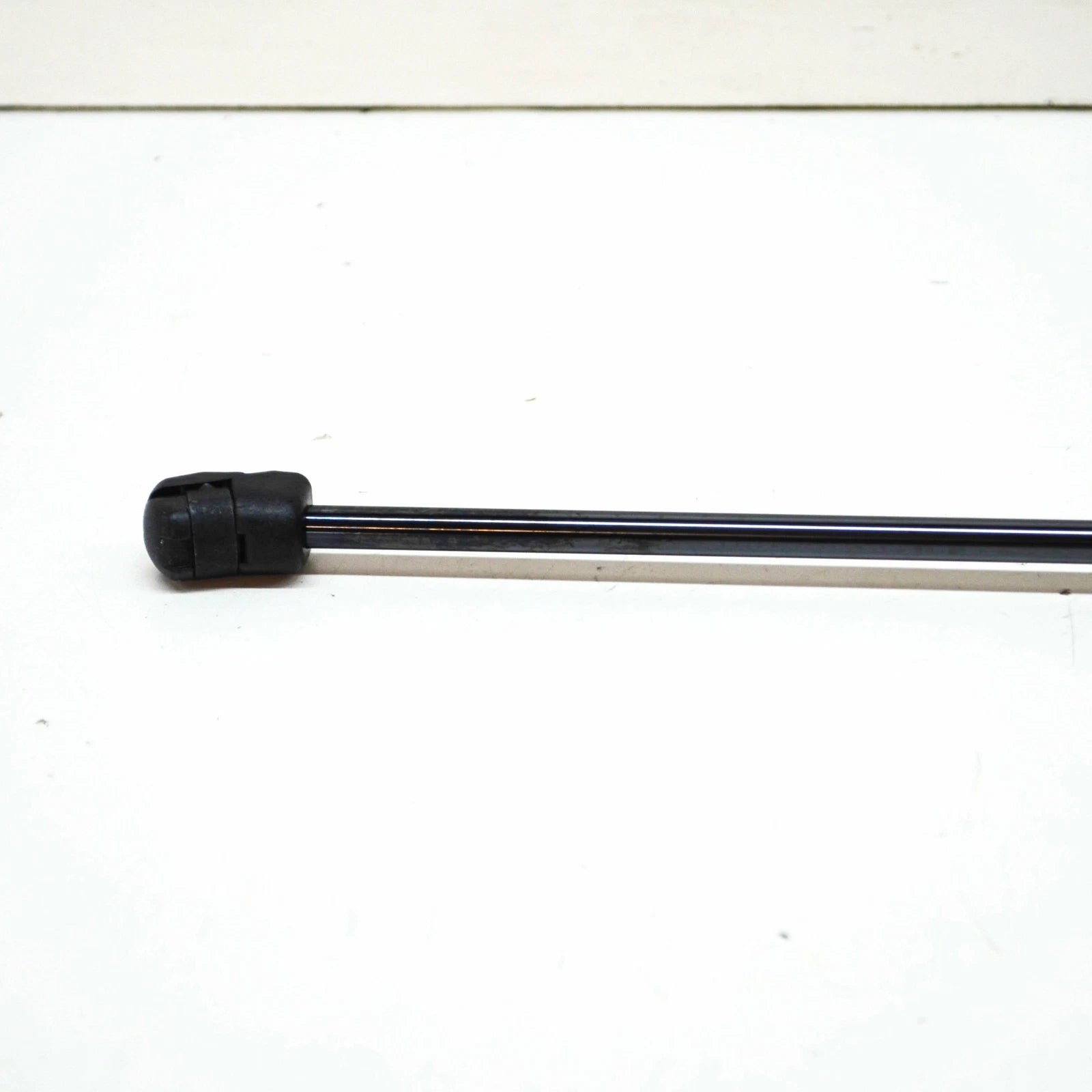 NEW VOLKSWAGEN TIGUAN AD FRONT LEFT BONNET STRUT 5NA823359B