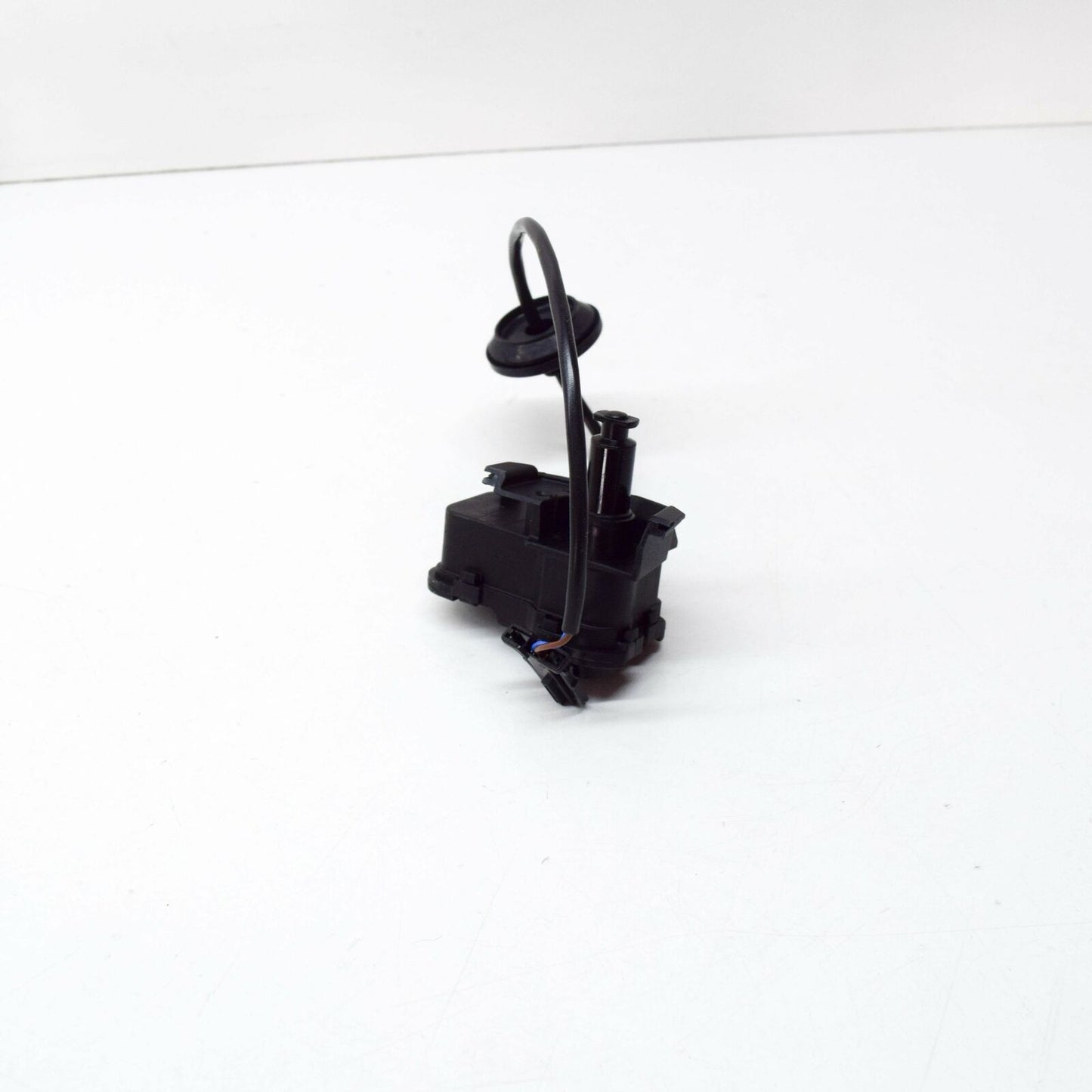 NEW VOLKSWAGEN POLO 6R FUEL DOOR CAP ACTUATOR OPENER CONTROL 6C0810773 ORIGINAL