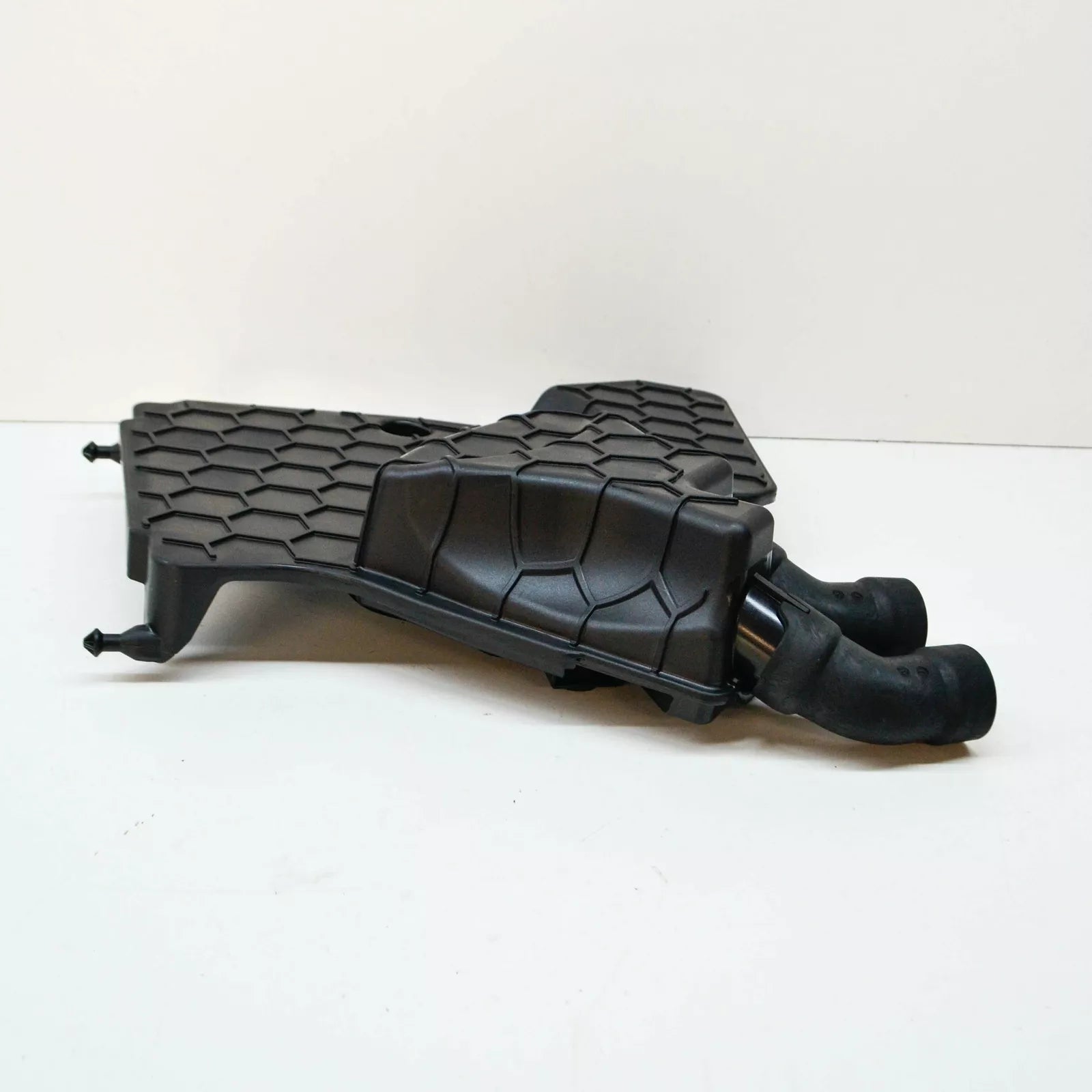 NEW MERCEDES-BENZ E W213 FRONT ENGINE CASING COVER A6540103102 ORIGINAL