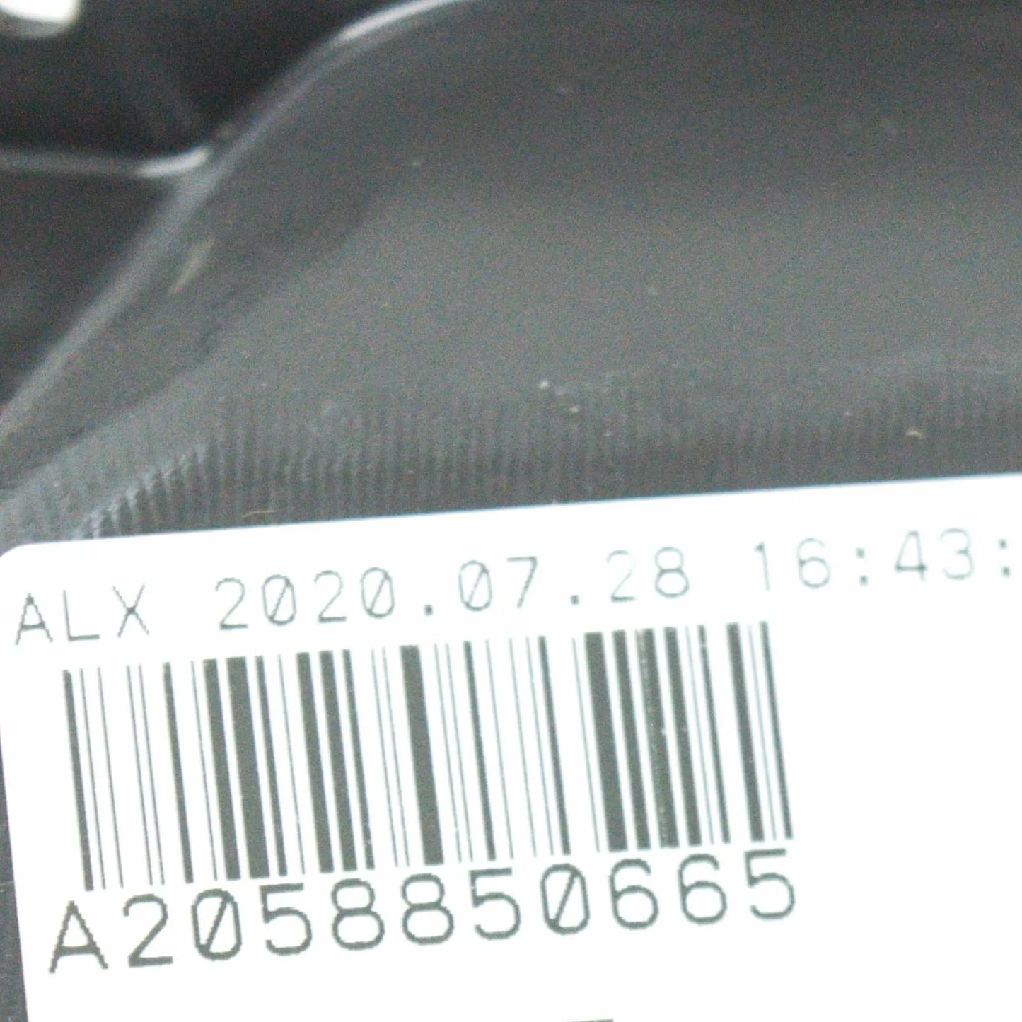 NEW MERCEDES-BENZ C-CLASS W205 FRONT BUMPER RIGHT BRACKET A2058850665