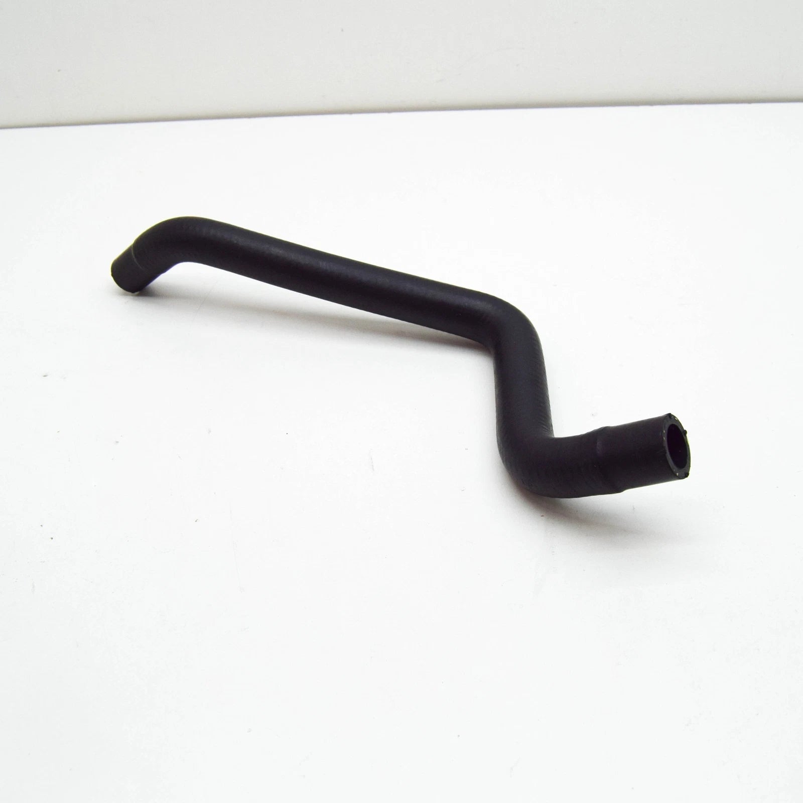 NEW BMW M5 E34 COOLING SYSTEM HOSE 11531315293 1315293 ORIGINAL