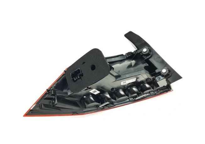 NEW VOLKSWAGEN PASSAT B8 REAR RIGHT OUTER LED TAILLIGHT 3G5945096J ORIGINAL