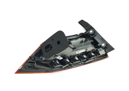 NEW VOLKSWAGEN PASSAT B8 REAR RIGHT OUTER LED TAILLIGHT 3G5945096J ORIGINAL