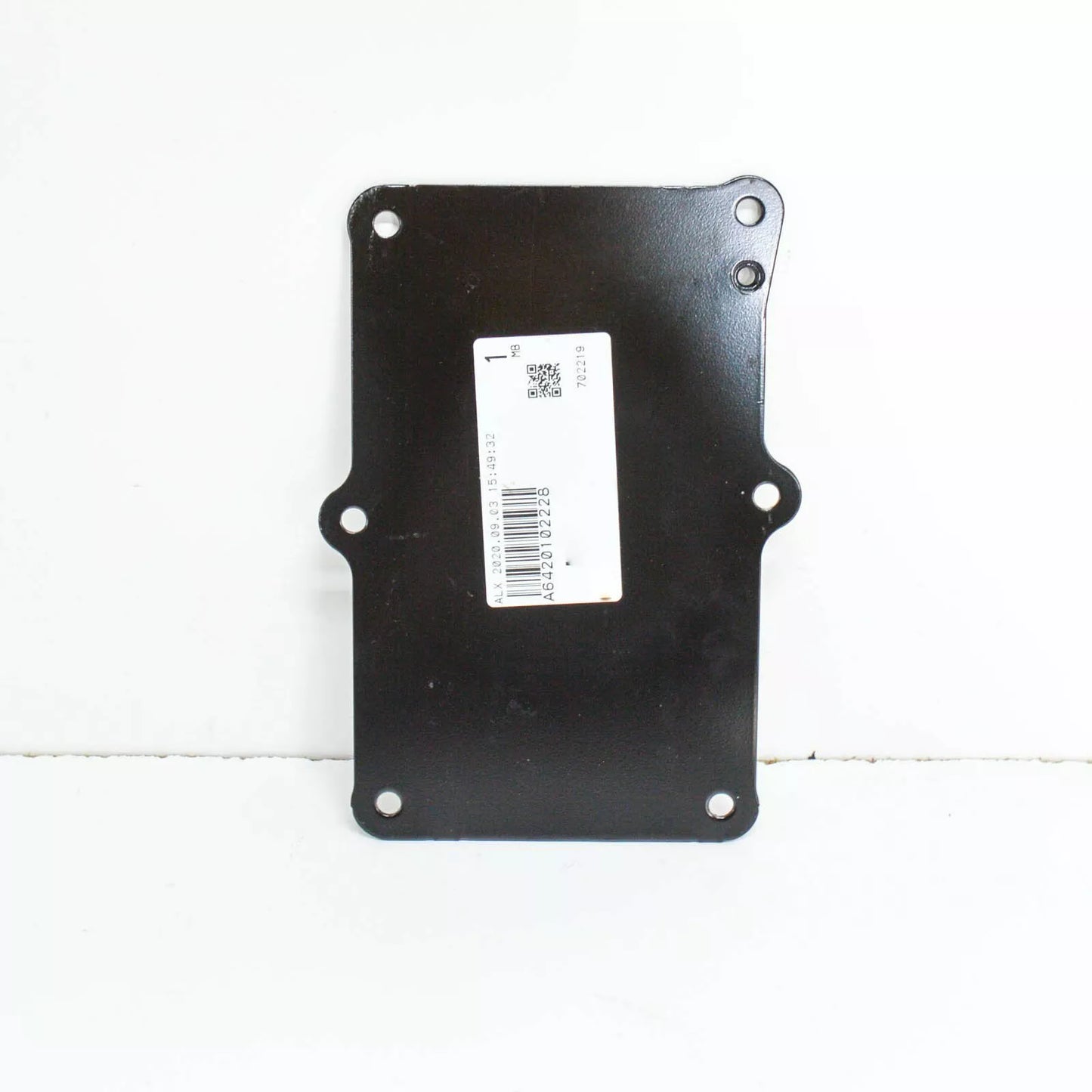 NEW MERCEDES-BENZ E W212 LOWER OIL PAN PART A6420102228 ORIGINAL