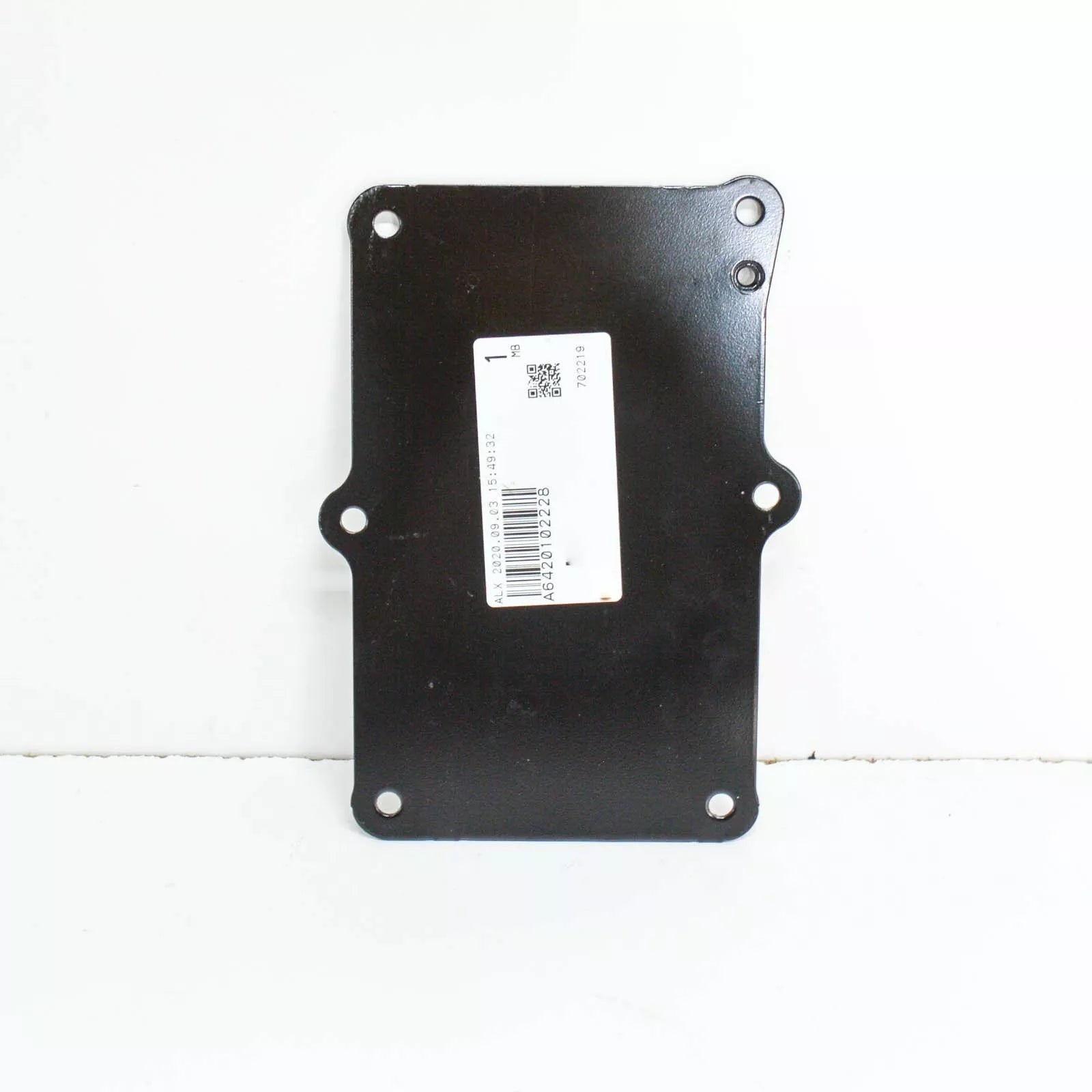 NEW MERCEDES-BENZ E W212 LOWER OIL PAN PART A6420102228 ORIGINAL