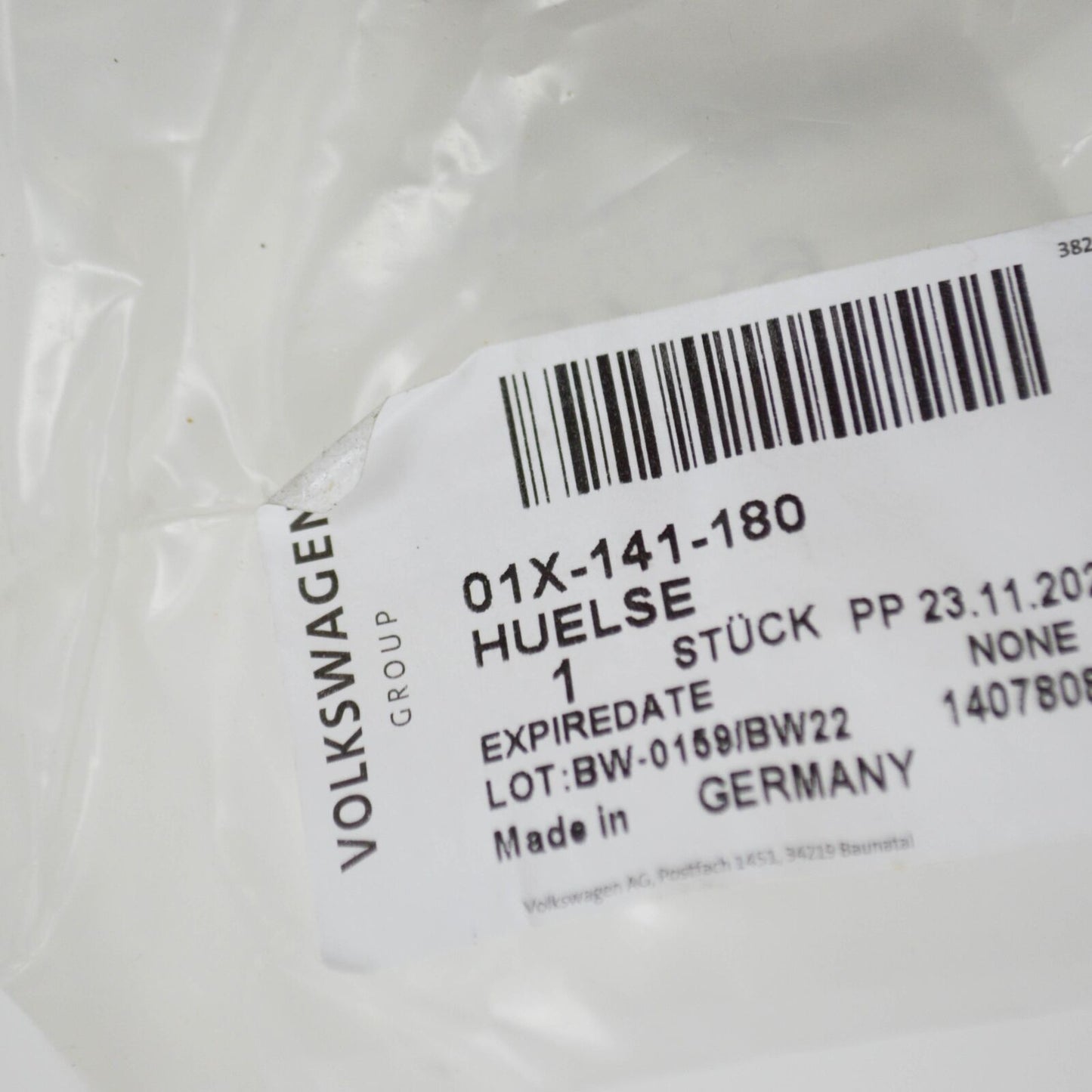 NEW AUDI A4 B7 MANUAL GEARBOX GUIDE SLEEVE 01X141180 ORIGINAL