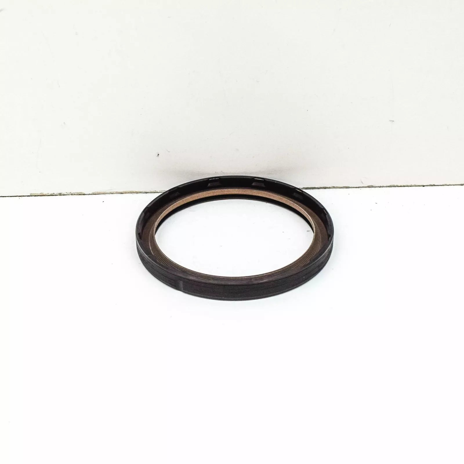 NEW BMW E88 E46 E90 E92 E93 320 E60 REAR MAIN OIL SEAL 11117511396 7511396