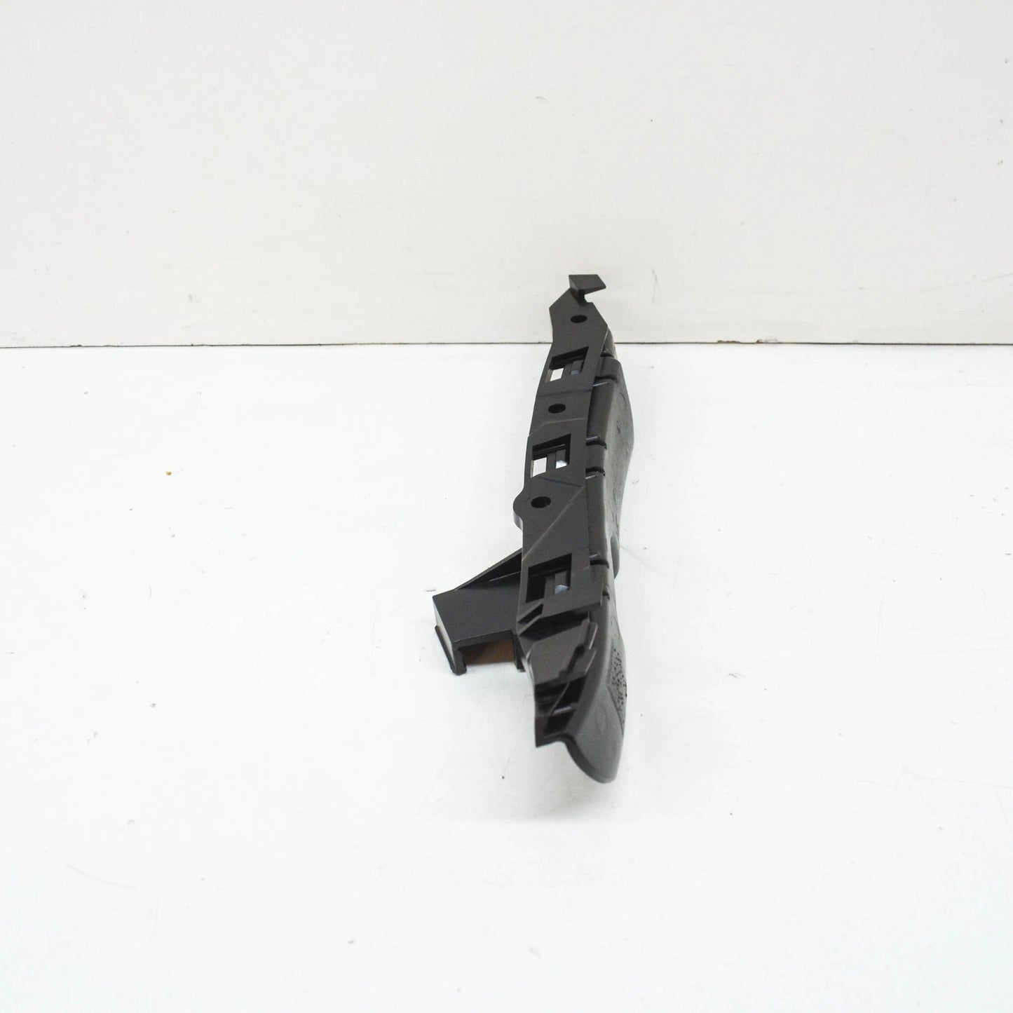 NEW BMW 5 E60 FRONT LEFT BUMPER BRACKET 51117895735 ORIGINAL