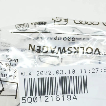 NEW AUDI A3 8V COOLING SYSTEM QUICK ACTING COUPLING 5Q0121619A ORIGINAL