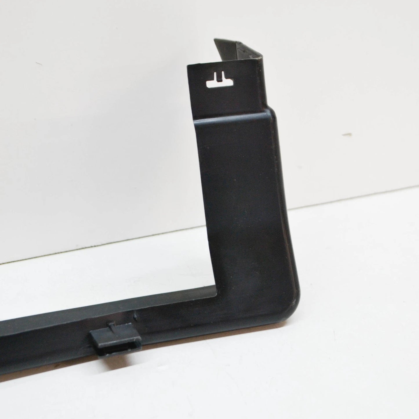 NEW AUDI Q3 F3 RADIATOR UPPER AIR GUIDE 83A121285H