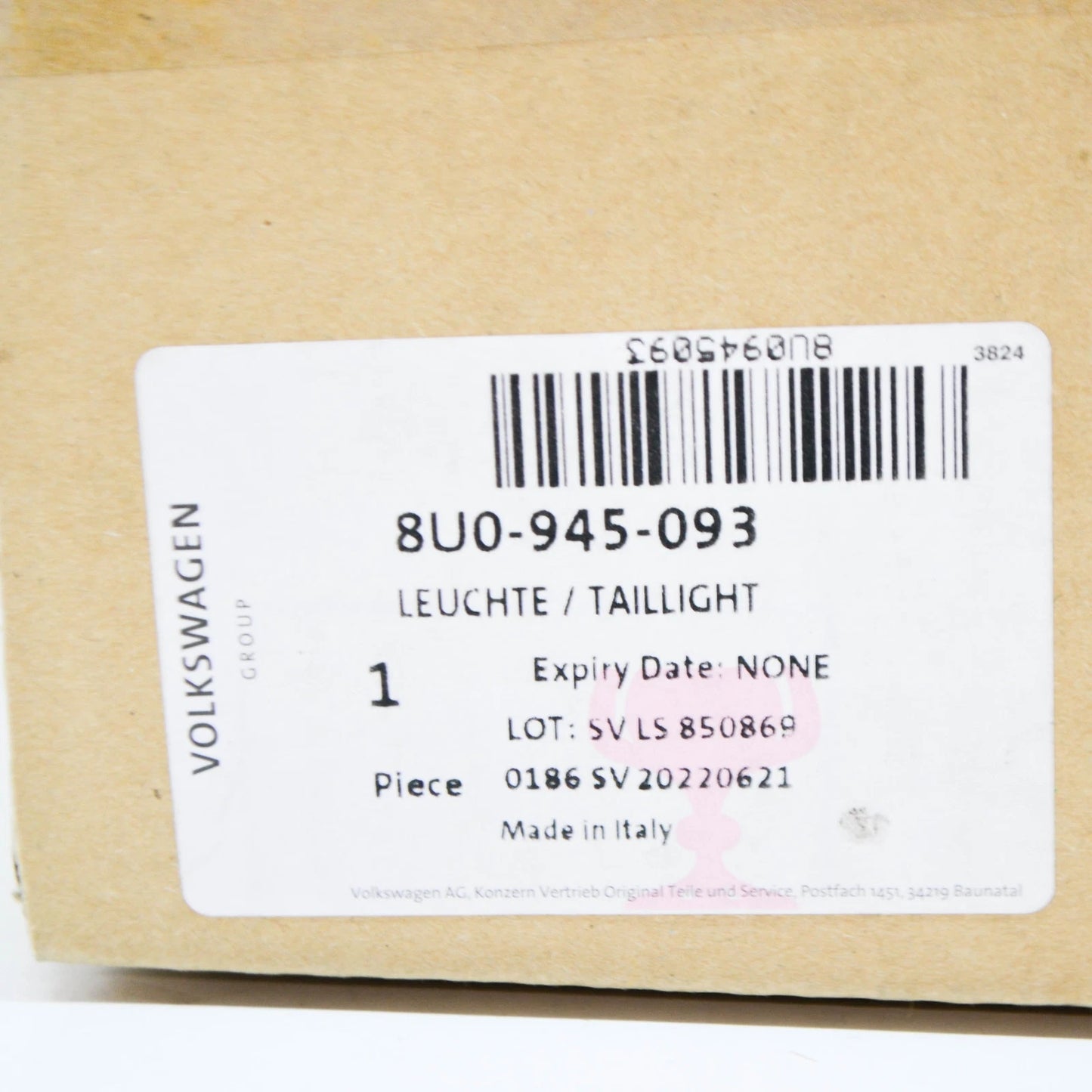 NEW AUDI Q3 8U REAR LEFT TAIL LIGHT 8U0945093 ORIGINAL