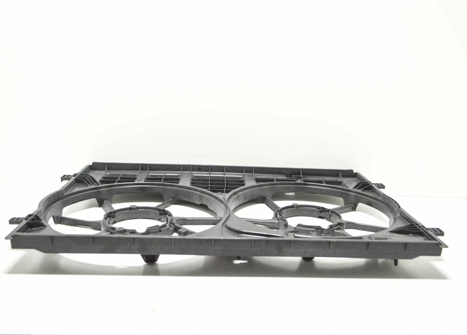 NEW VOLKSWAGEN ATLAS ENGINE COOLING FAN SHROUD 3QF121207