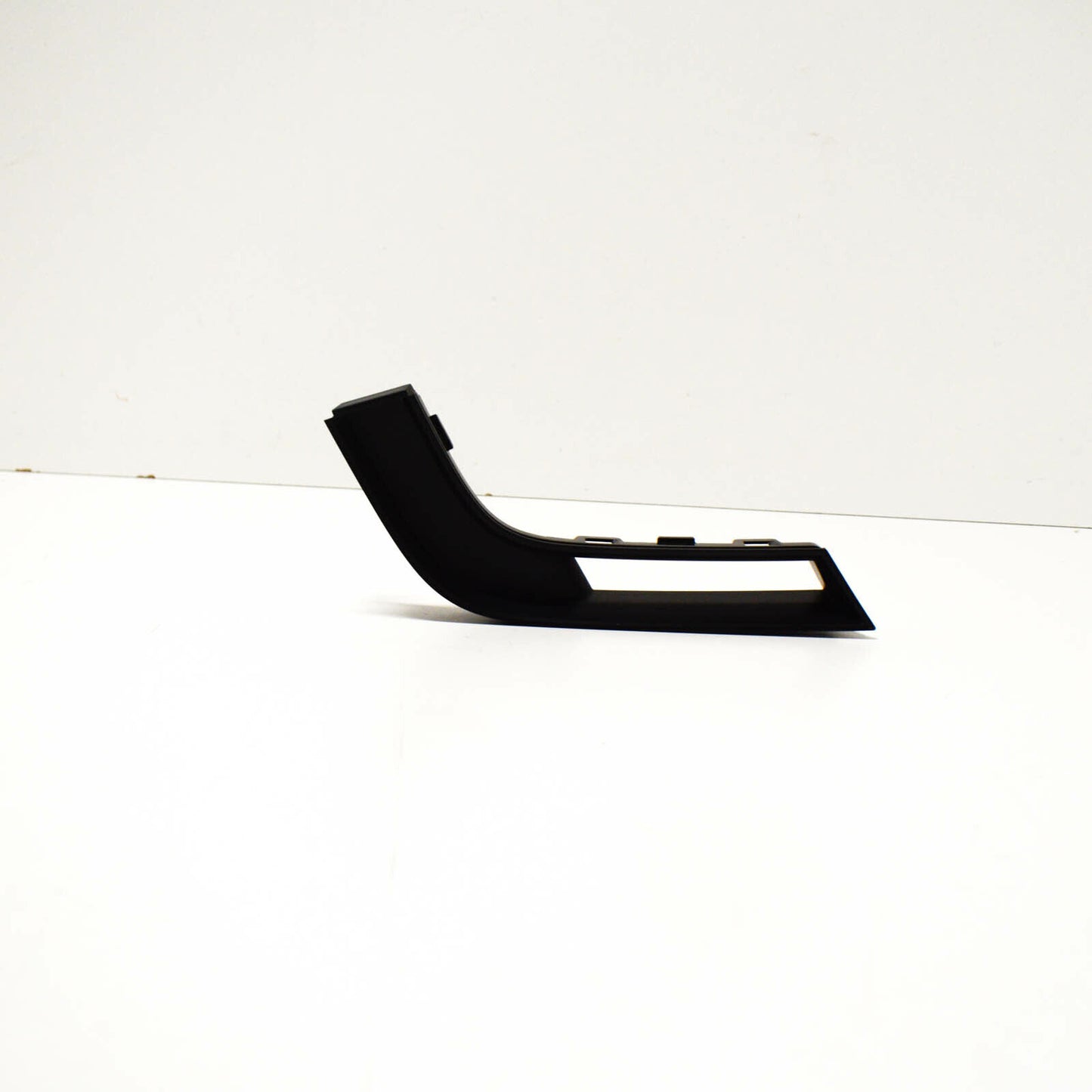 NEW AUDI A3 8V FRONT LEFT LOWER BUMPER TRIM 8V3807823 ORIGINAL