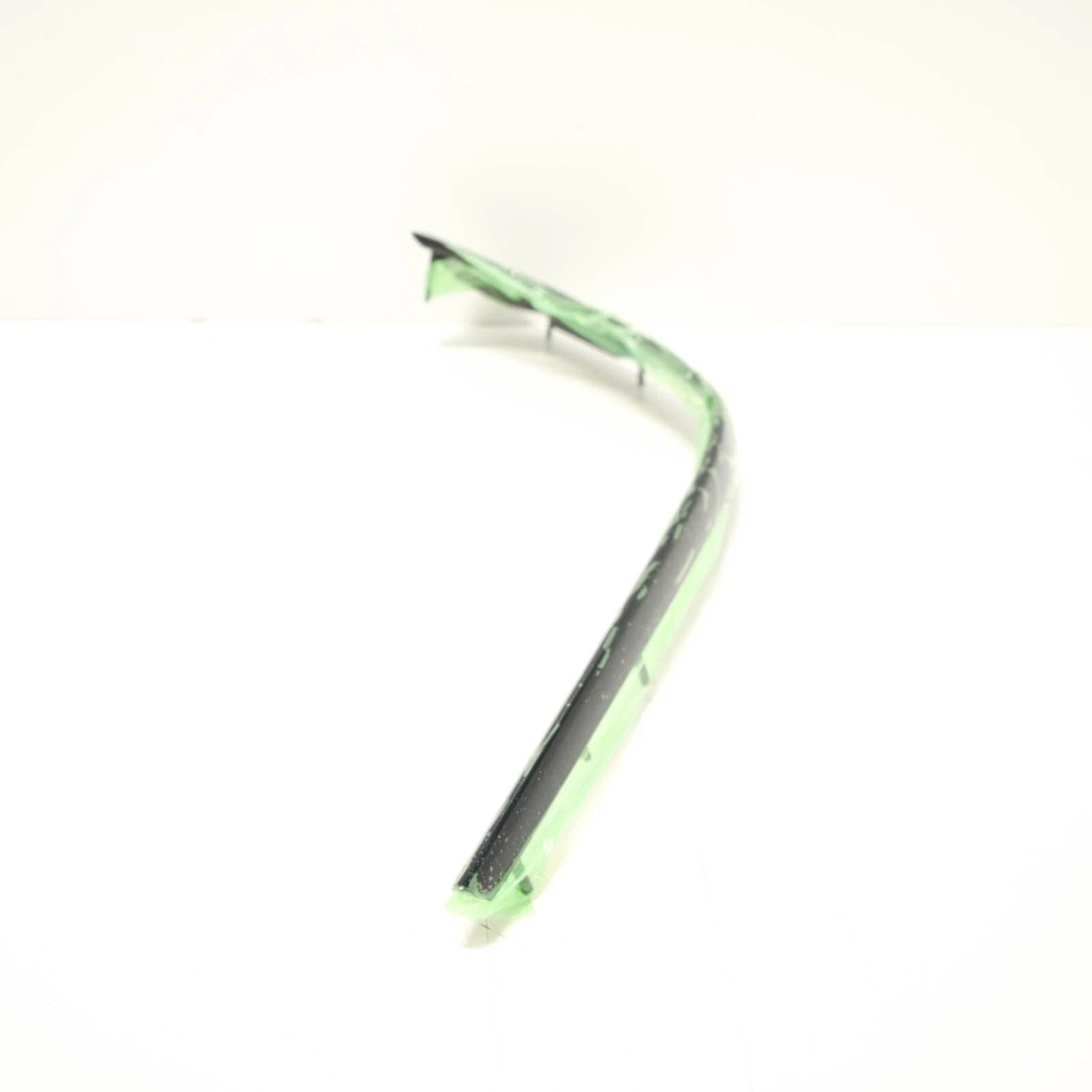 NEW MB A W176 AMG FRONT BUMPER RIGHT GLOSS BLACK FLICK A1768855000