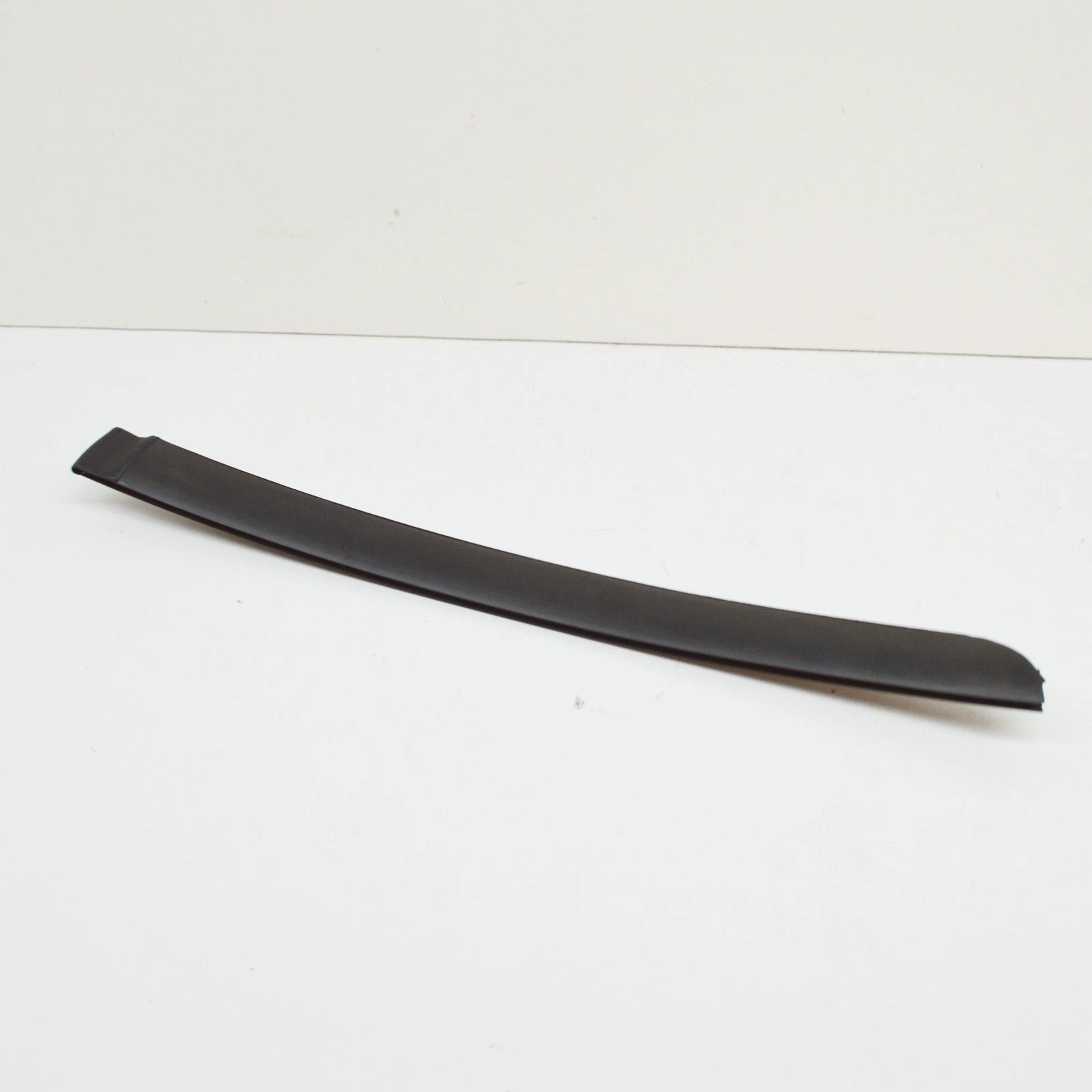 NEW BMW 3 CABRIO E46 REAR LEFT WINDOW SEAL 51368209421 8209421 ORIGINAL