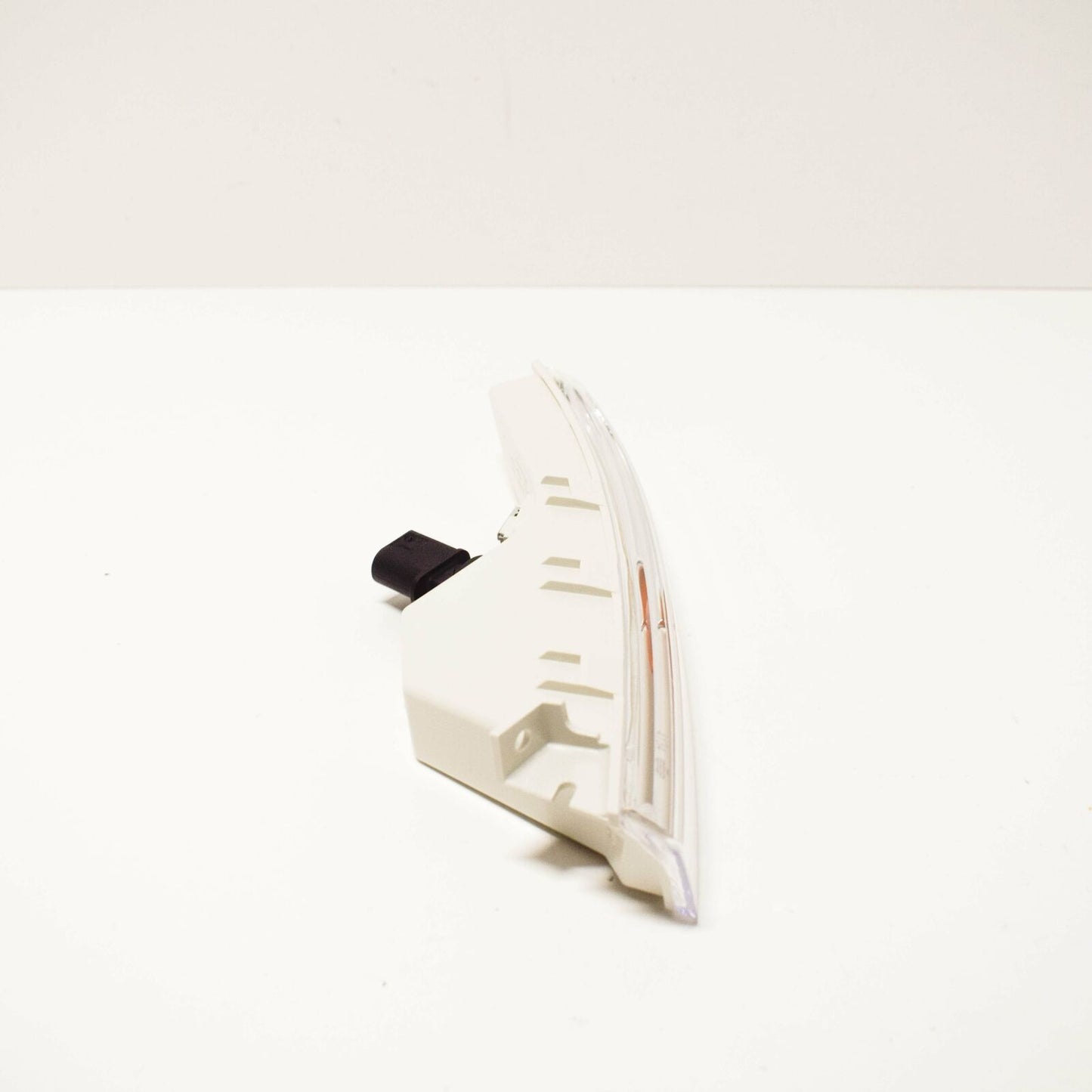 NEW VOLKSWAGEN PASSAT CC A6 FRONT BUMPER RIGHT TURN INDICATOR 3C8953042 ORIGINAL