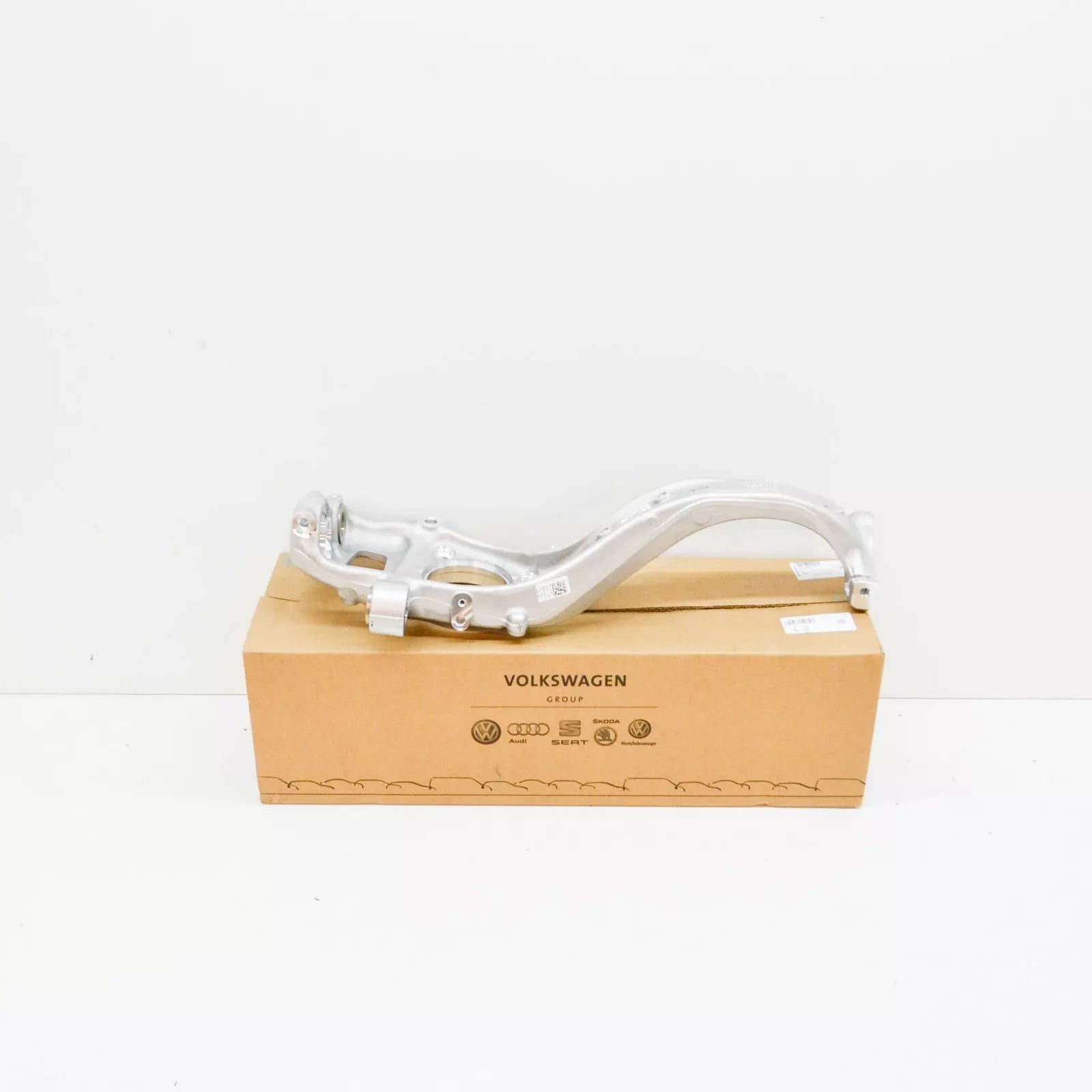 NEW AUDI Q7 4M FRONT LEFT STEERING KNUCKLE 4M0407253K ORIGINAL