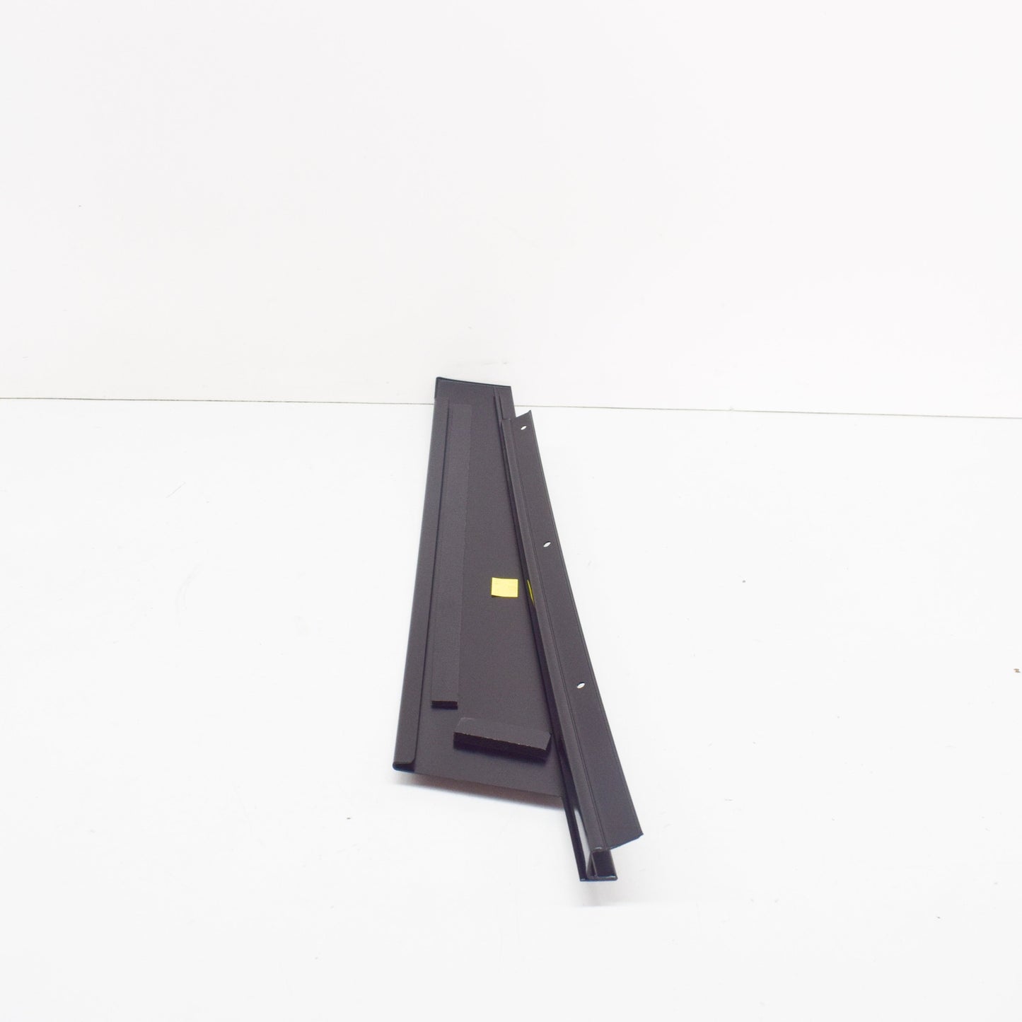 NEW MERCEDES-BENZ GLK-CLASS X204 FRONT LEFT DOOR PILLAR TRIM A2046901387