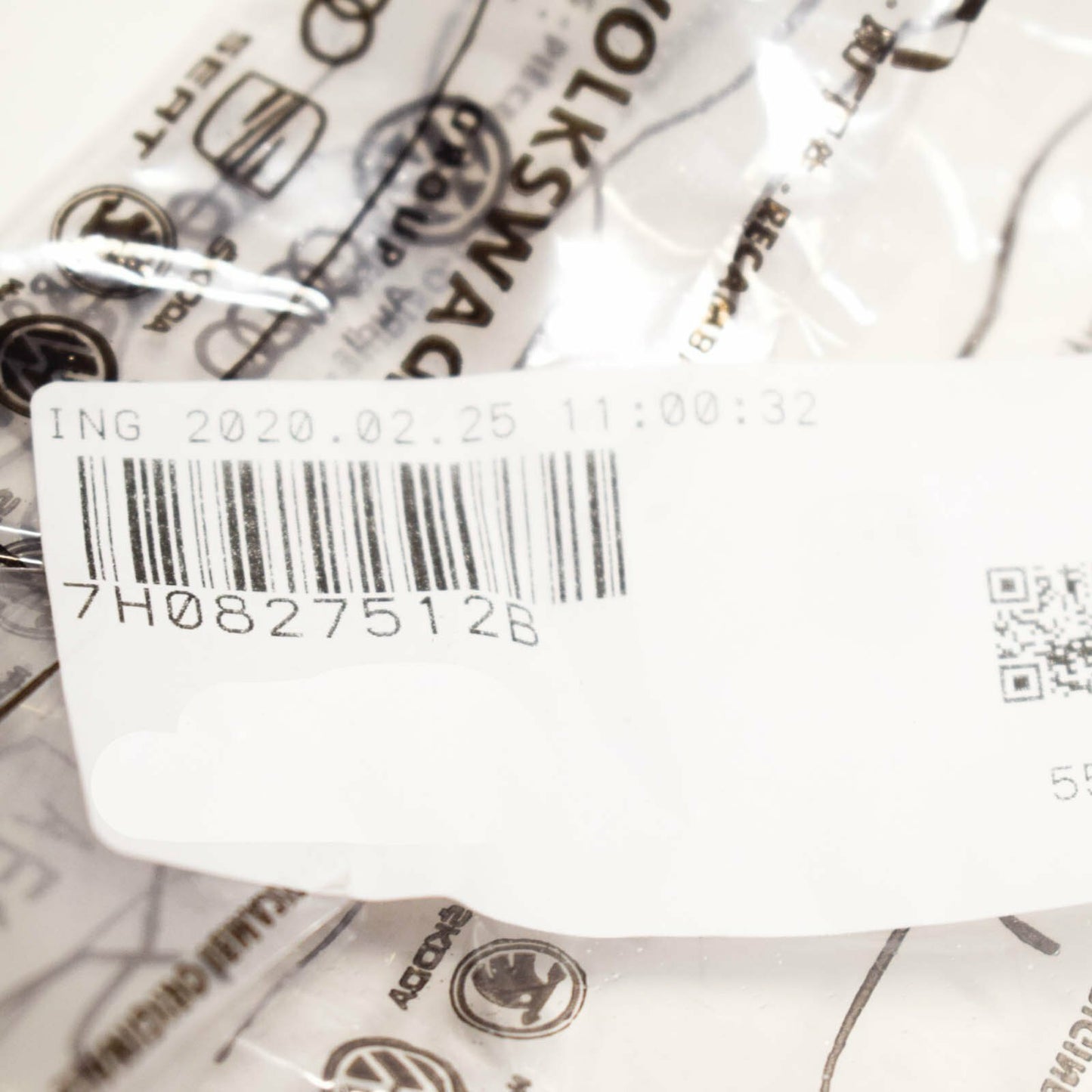 NEW VOLKSWAGEN TOUAREG 7L REAR LID LOWER STRIKER PLATE 7H0827512B ORIGINAL