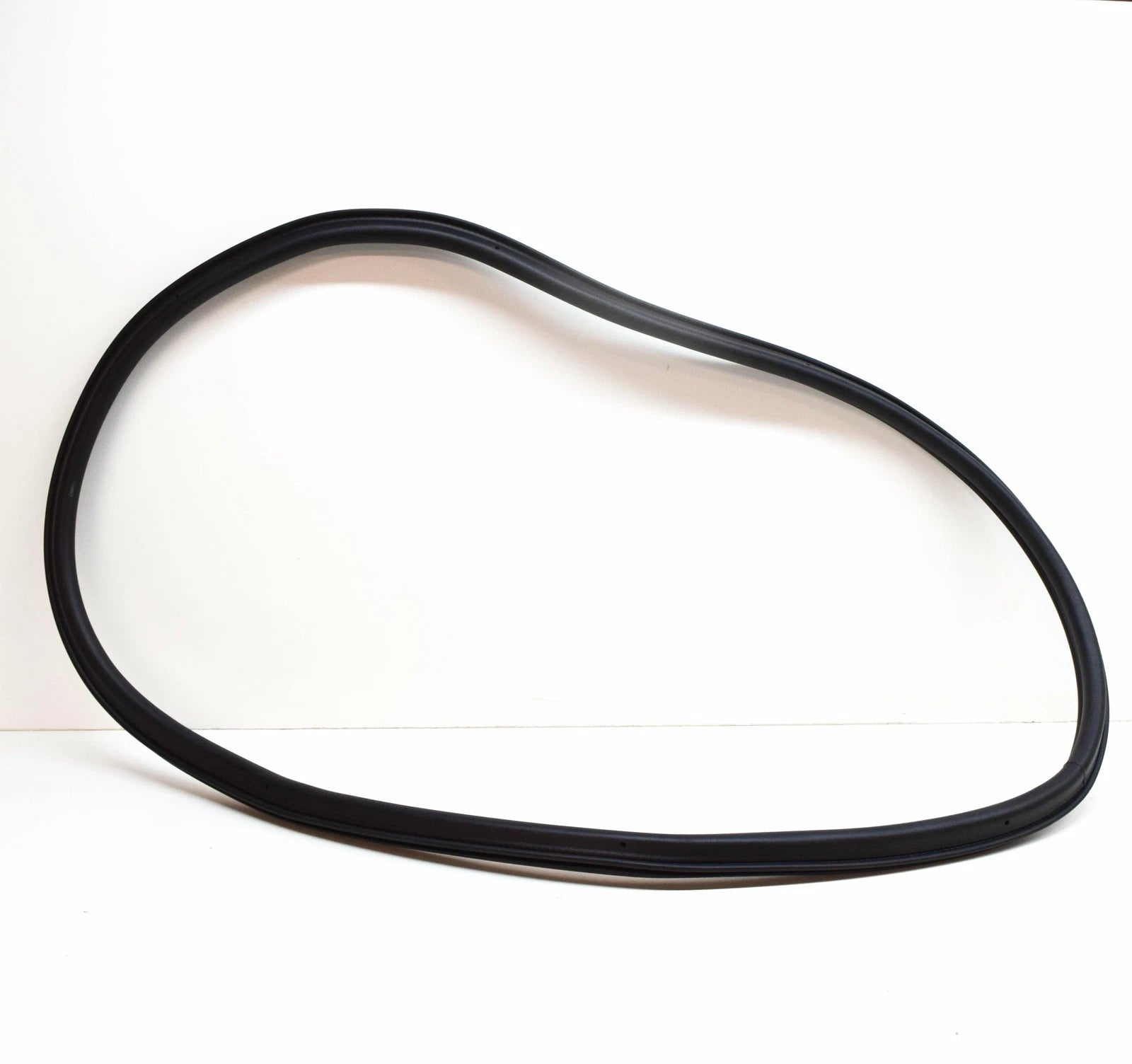 NEW VOLKSWAGEN GOLF MK6 REAR TAILGATE TRUNK LID SEAL GASKET 5K7827705A