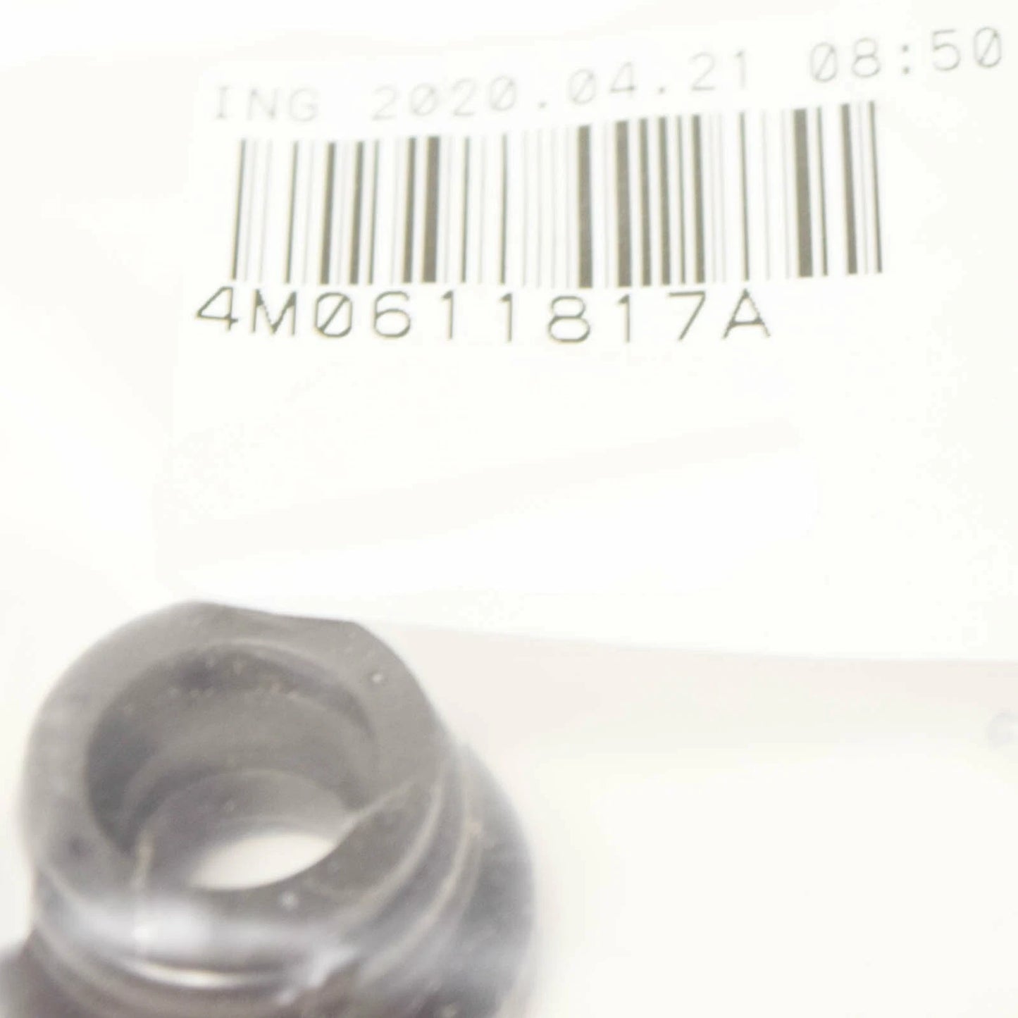 NEW AUDI A4 8E B6 BRAKE RESERVOIR GROMMET 4M0611817A ORIGINAL