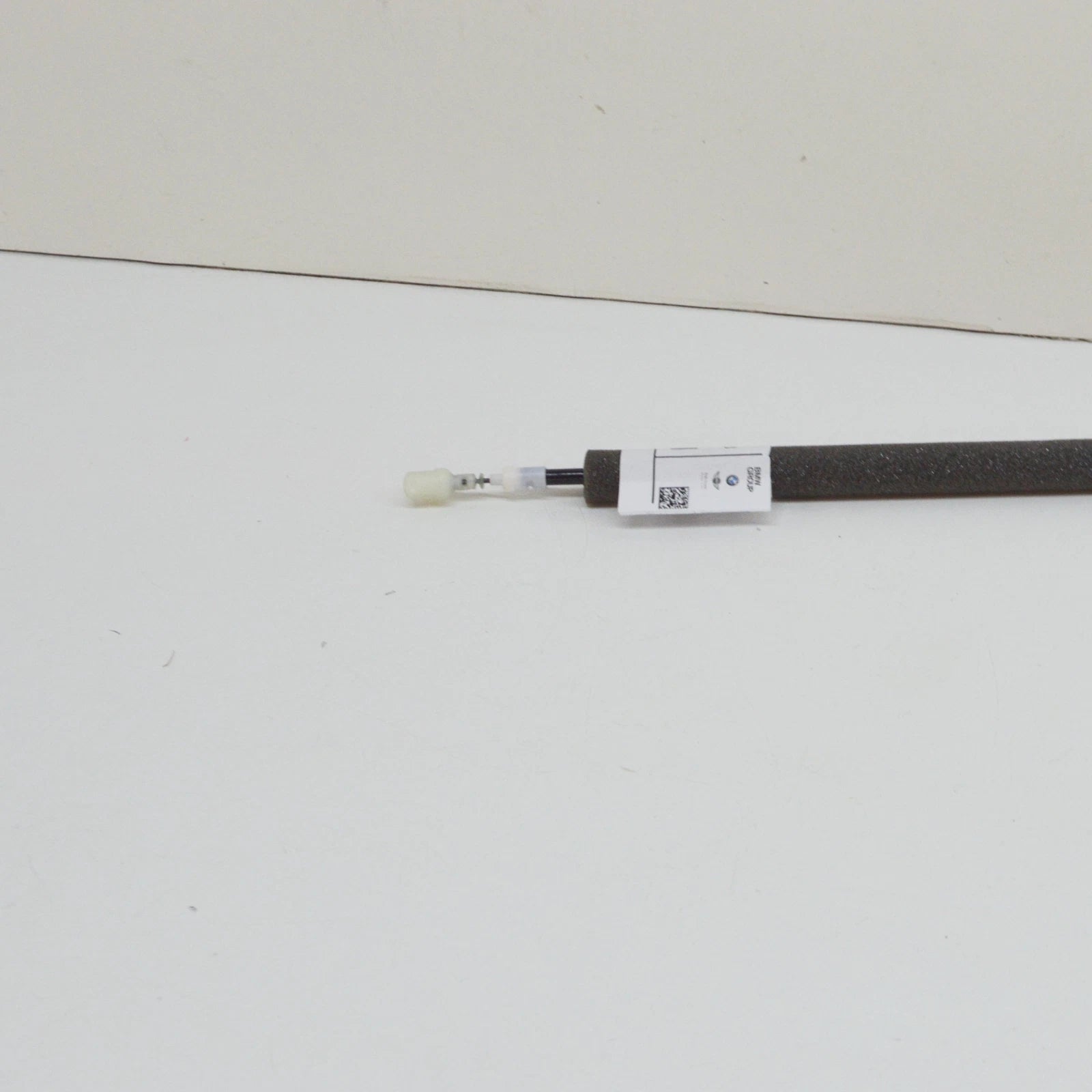 NEW BMW 7 E65 FRONT LEFT DOOR CABLE 51217024643 7024643 ORIGINAL