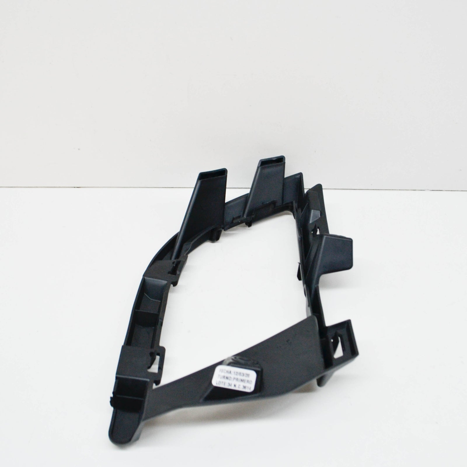 NEW VW JETTA A6 FRONT RIGHT FOG LIGHT HOUSING 5C6807262 ORIGINAL