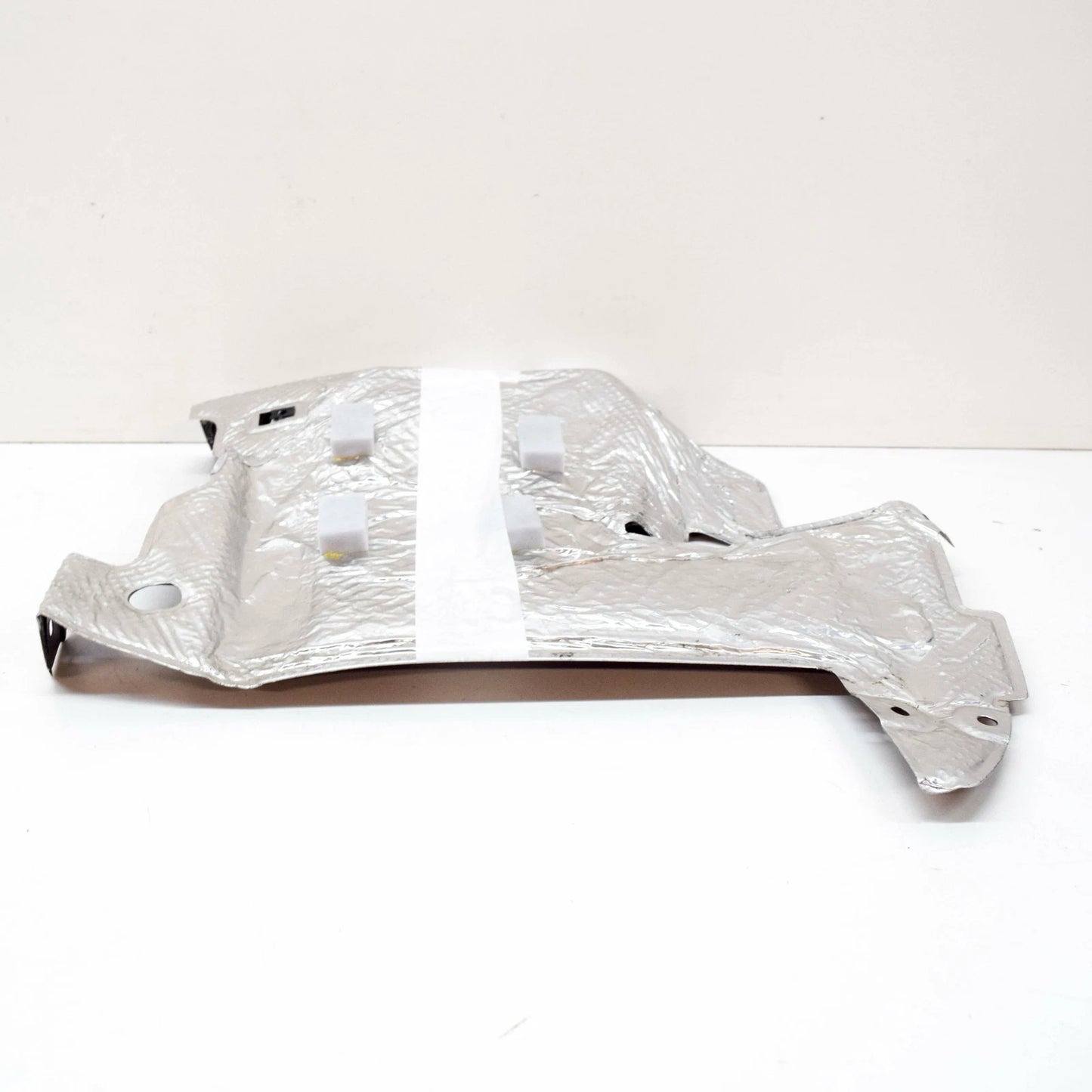 NEW AUDI R8 42 REAR UPPER LEFT HEAT SHIELD PLATE 420825645C