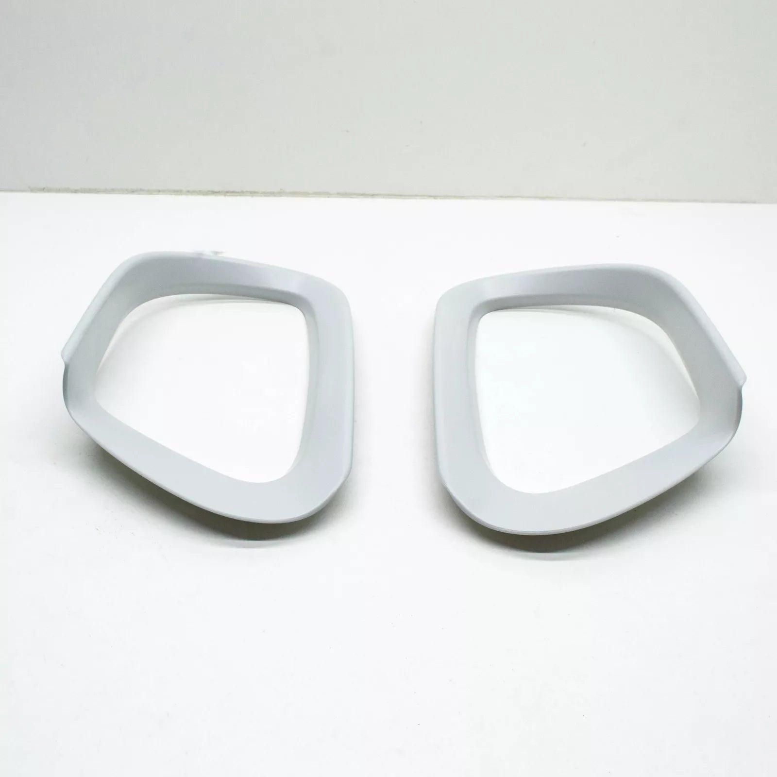 NEW BMW X5 E70 REAR BUMPER TRIM COVERS 51122167733 2167733 ORIGINAL