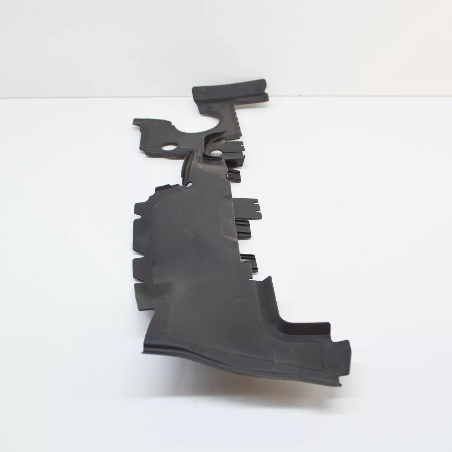 NEW AUDI RS Q3 8U RADIATOR LEFT AIR GUIDE 8U0121283K