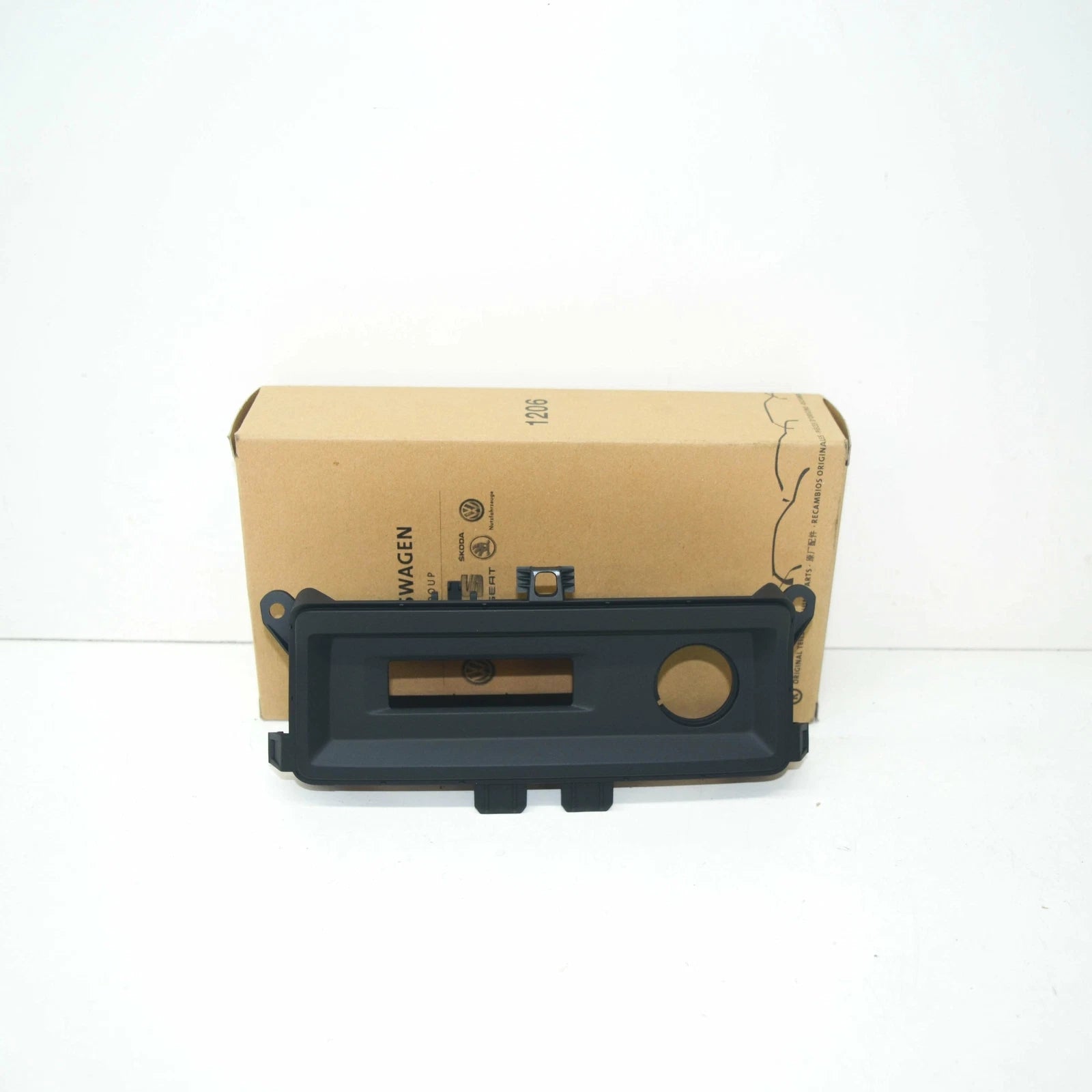 NEW AUDI A6 C8 HVAC HEATER CONTROL SWITCH ARMREST BEZEL 4K08634406PS