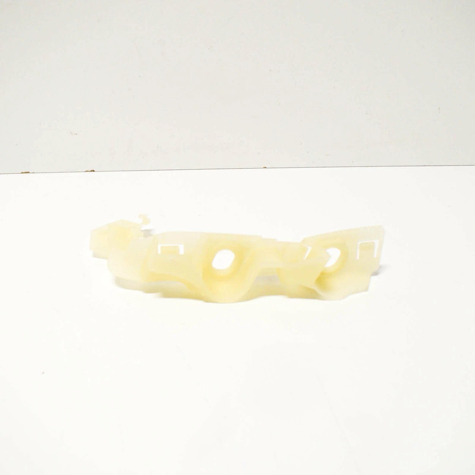 NEW AUDI A4 B9 FRONT BUMPER LEFT SIDE GUIDE SECTION 8W0807283A ORIGINAL