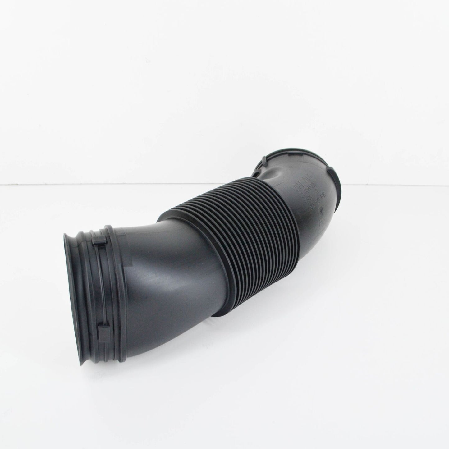 NEW VW CRAFTER SZ AIR INTAKE TUBE GUIDE PIPE 2N0129618 ORIGINAL