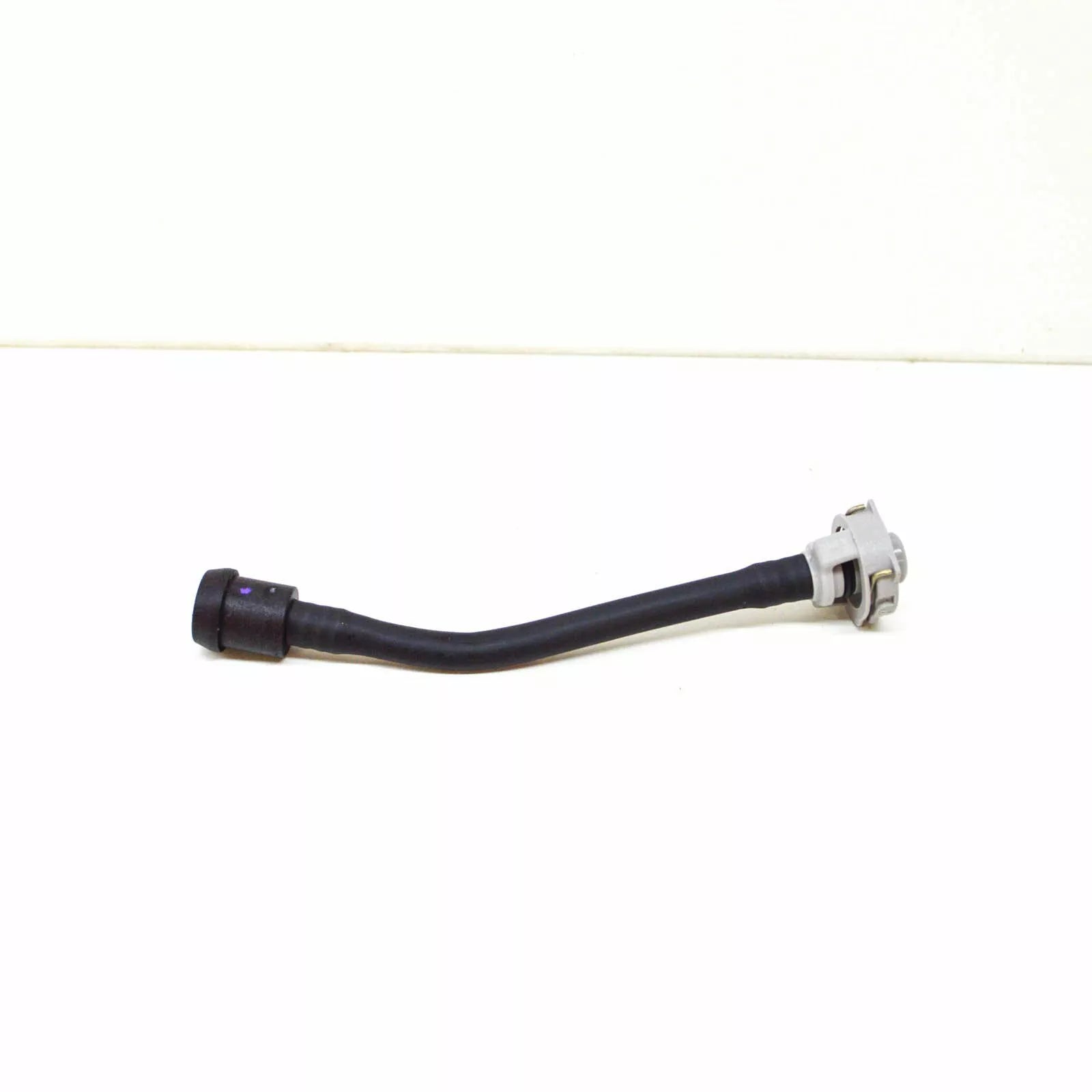 NEW AUDI Q7 4M ENGINE COOLANT OVERFLOW HOSE 4M0121081AK ORIGINAL