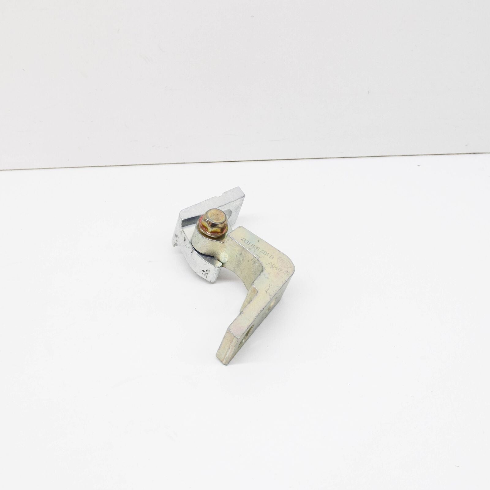 NEW AUDI Q7 4L FRONT LEFT SIDE UPPER DOOR HINGE 4L0831401A 2015 ORIGINAL