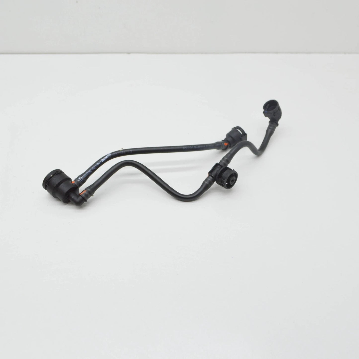 NEW MERCEDES-BENZ C W205 EXPANSION RESERVOIR BLEED LINE A2055015001