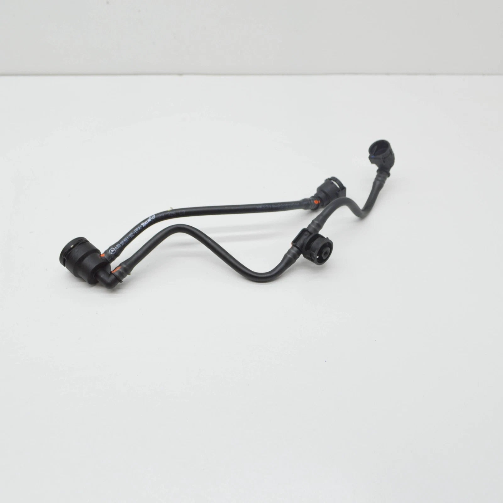 NEW MERCEDES-BENZ C W205 EXPANSION RESERVOIR BLEED LINE A2055015001