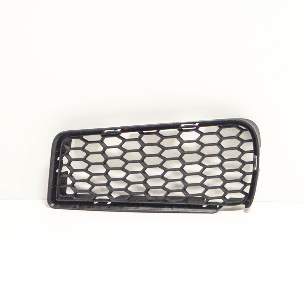 new bmw m6 convertible f12 front bumper right m grille 51118050506 original