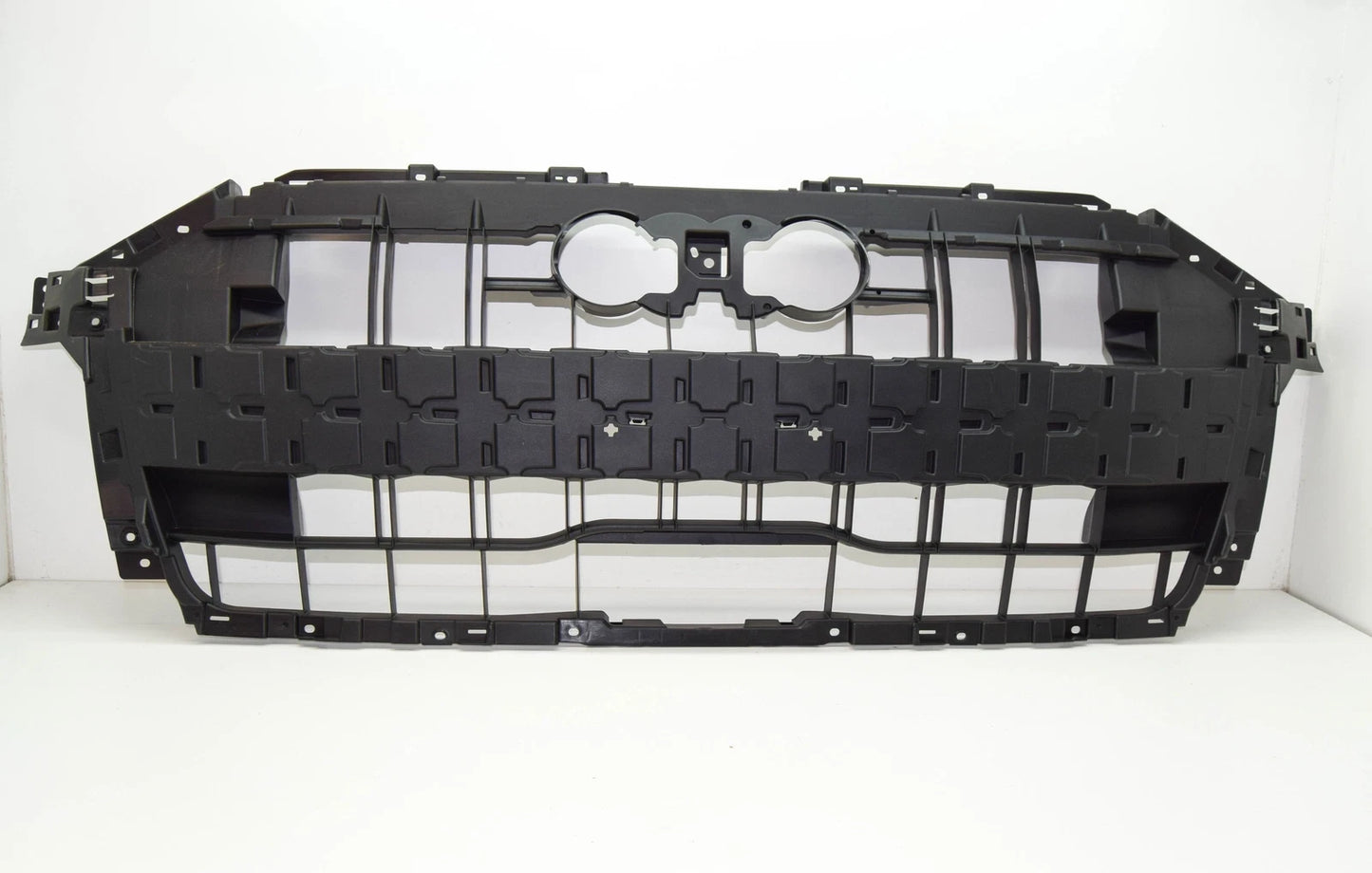 NEW AUDI A8 4N FRONT BUMPER CENTER CLOSING ELEMENT 4N0807233D ORIGINAL