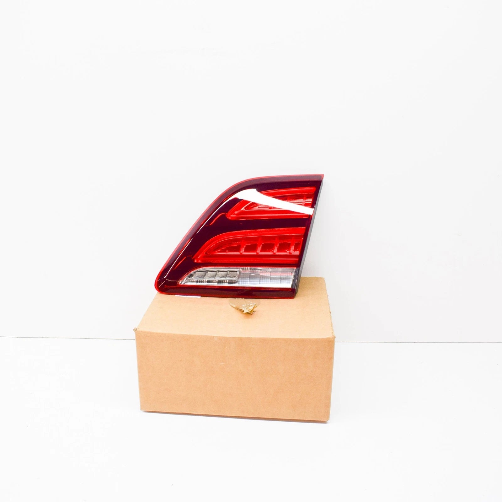 NEW MERCEDES-BENZ GLE W166 RIGHT SIDE TAILGATE TAILLIGHT A1669066001 ORIGINAL