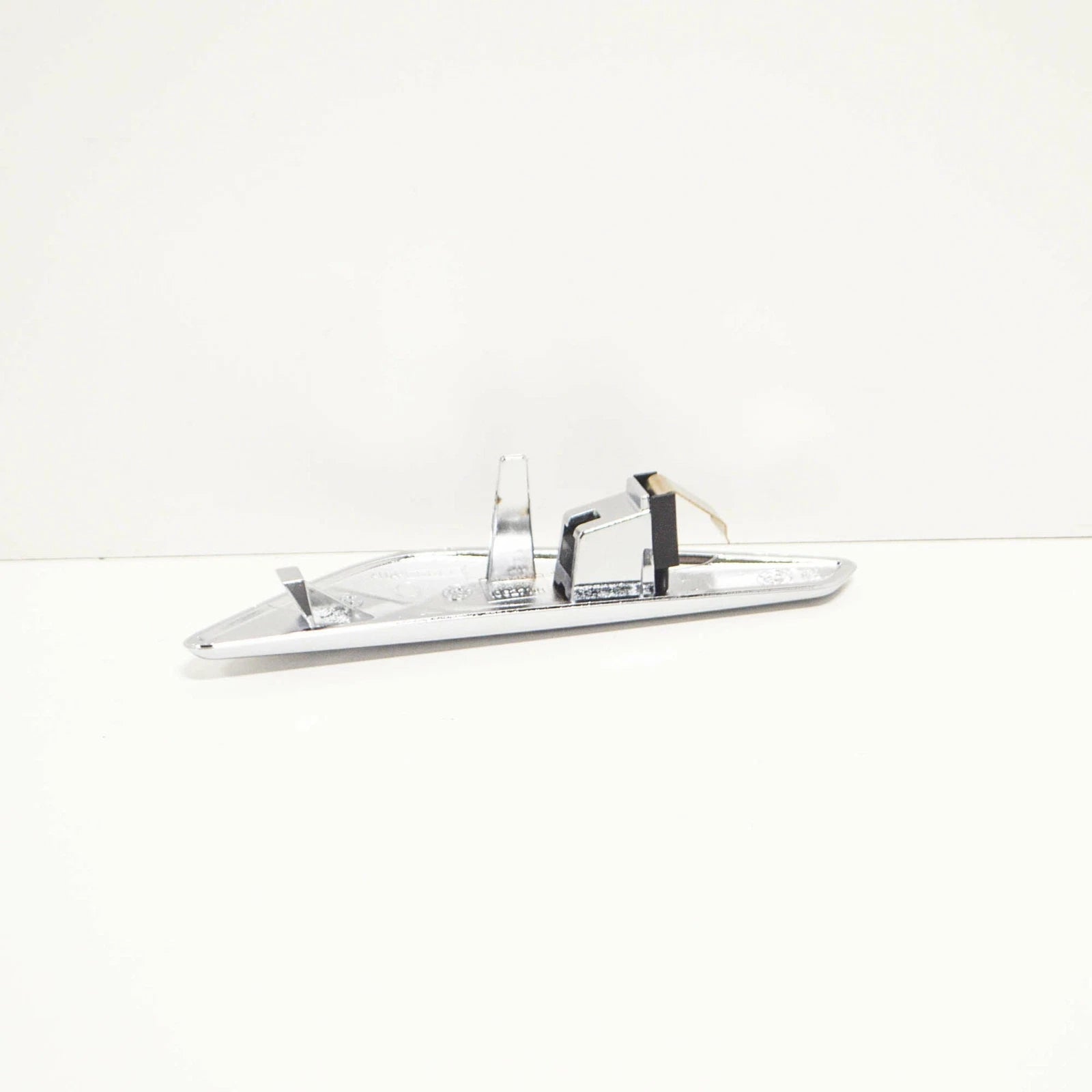 NEW BMW X3 F25 FRONT LEFT SIDE PANEL FINISHER 51117338569 7338569 ORIGINAL