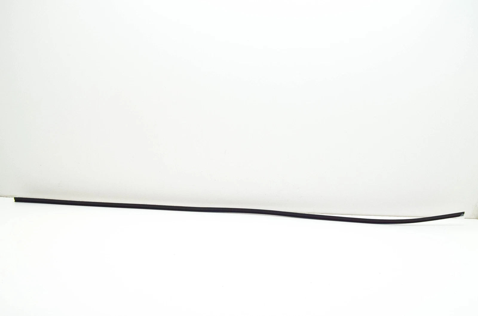 NEW BMW 7 F01 REAR WINDOW UPPER MOULDING TRIM 51317184568 ORIGINAL