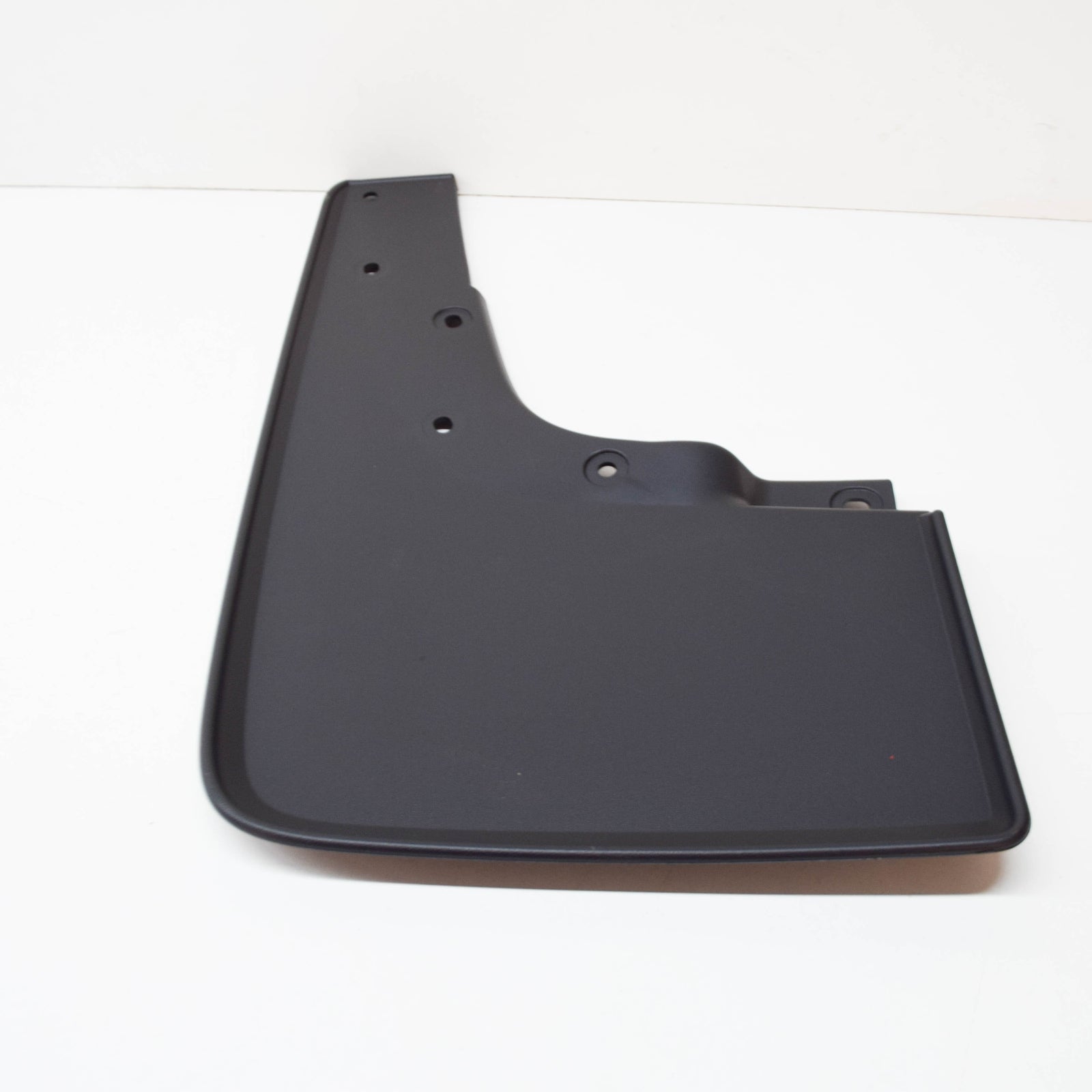 NEW VOLKSWAGEN AMAROK FRONT RIGHT MUD FLAP 2H0821810G9B9 ORIGINAL