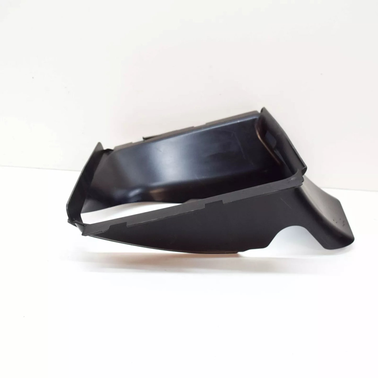 NEW VW TOUAREG 7LA AIR COOLER CHARGE RIGHT INTAKE DUCT 7L6117336B