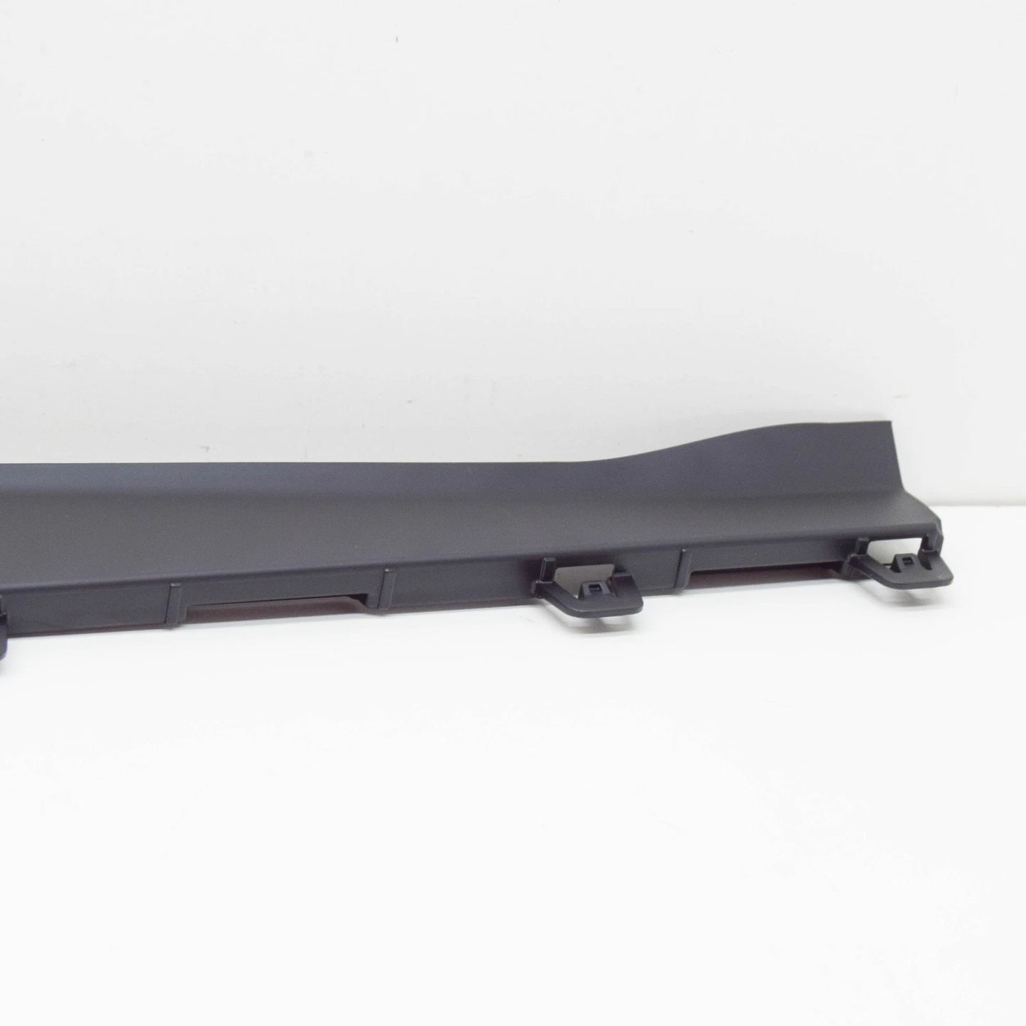 NEW MERCEDES-BENZ E C238 FRONT BUMPER CENTER SEALING A2138851707 ORIGINAL