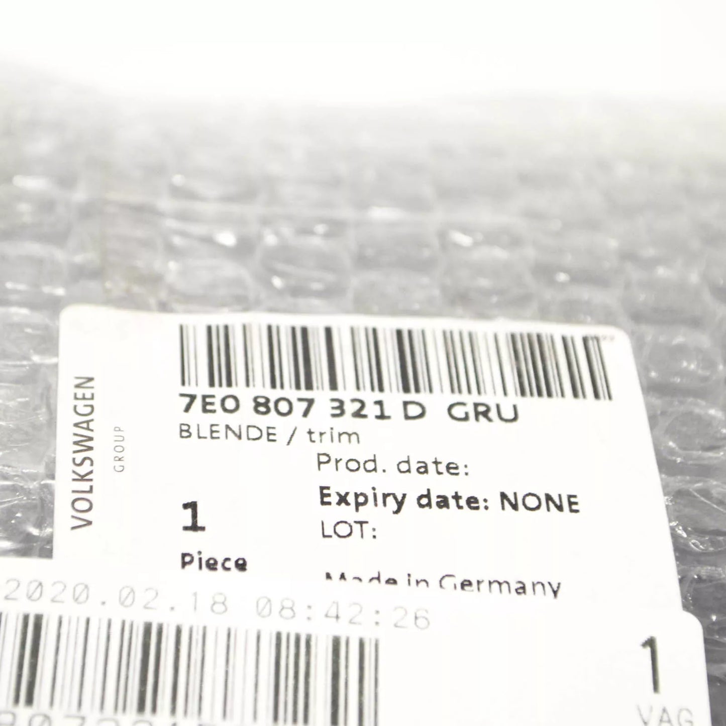 NEW VW TRANSPORTER T6 REAR BUMPER LEFT SIDE TRIM 7E0807321DGRU ORIGINAL